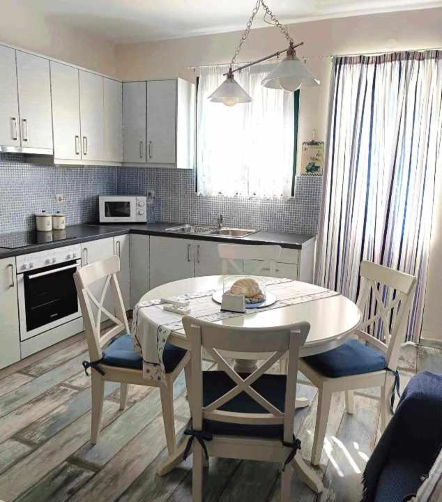Two-Bedroom Apartment photo 2