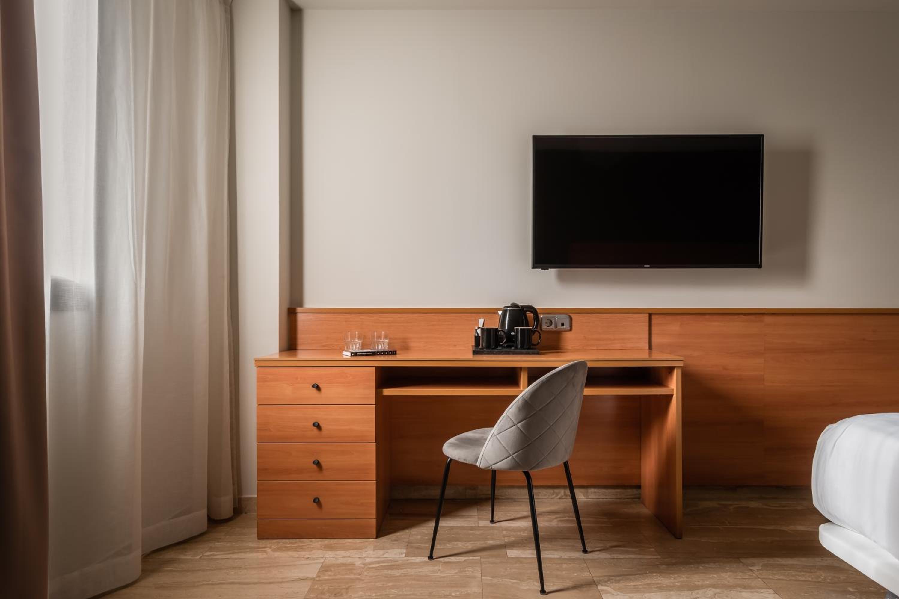 Double or Twin Room - Photo 1