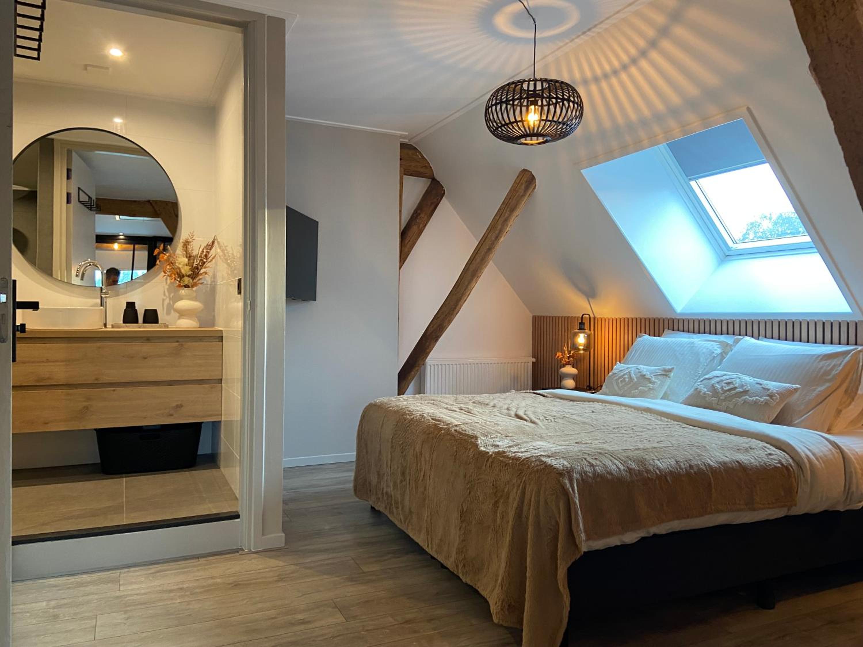 Deluxe Double Room photo 2