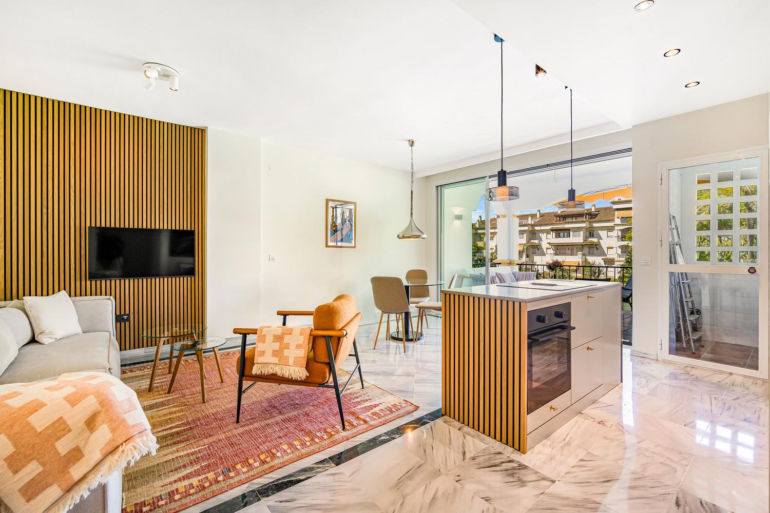 Apartamento con vista a la piscina