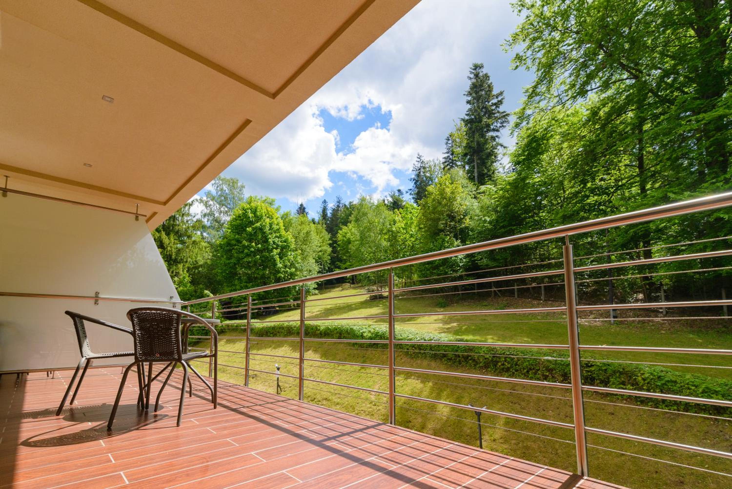 Studio with Balcony - Photo 10