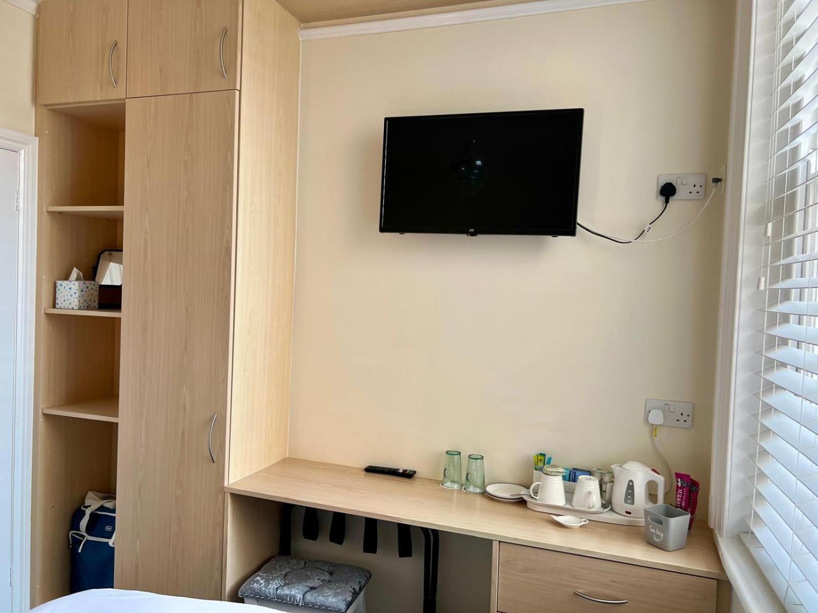 Standard Double Room photo 3