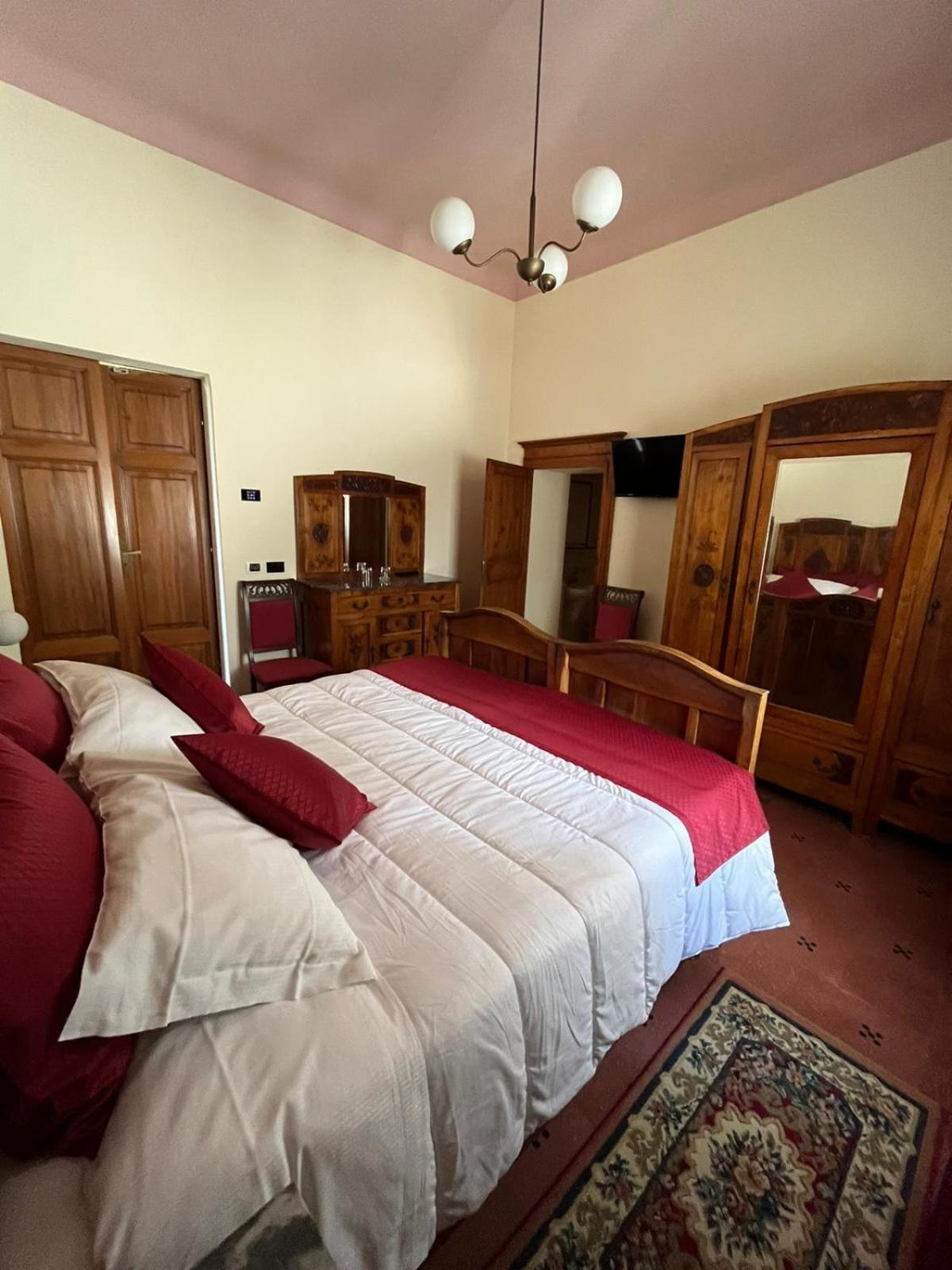 Large Double Room