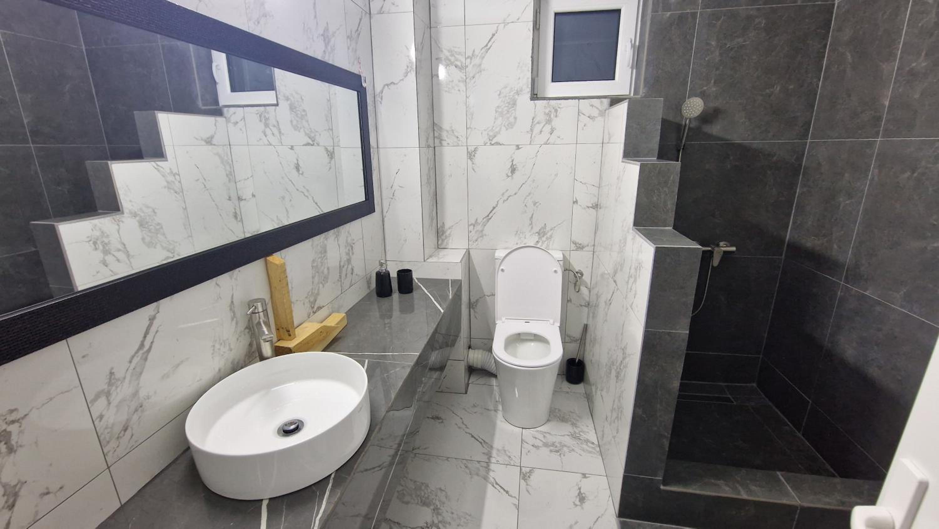 Double Room - Photo 2