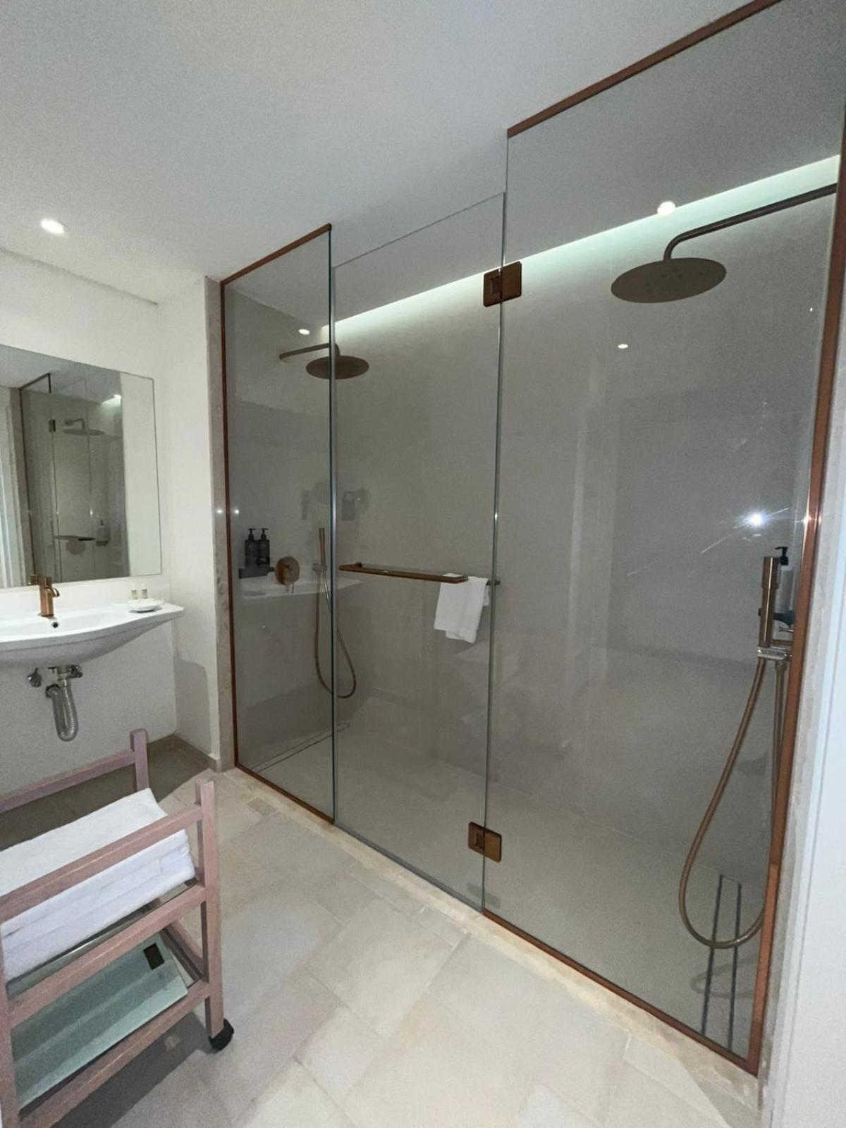 Deluxe Suite Main Building Sea View photo 3