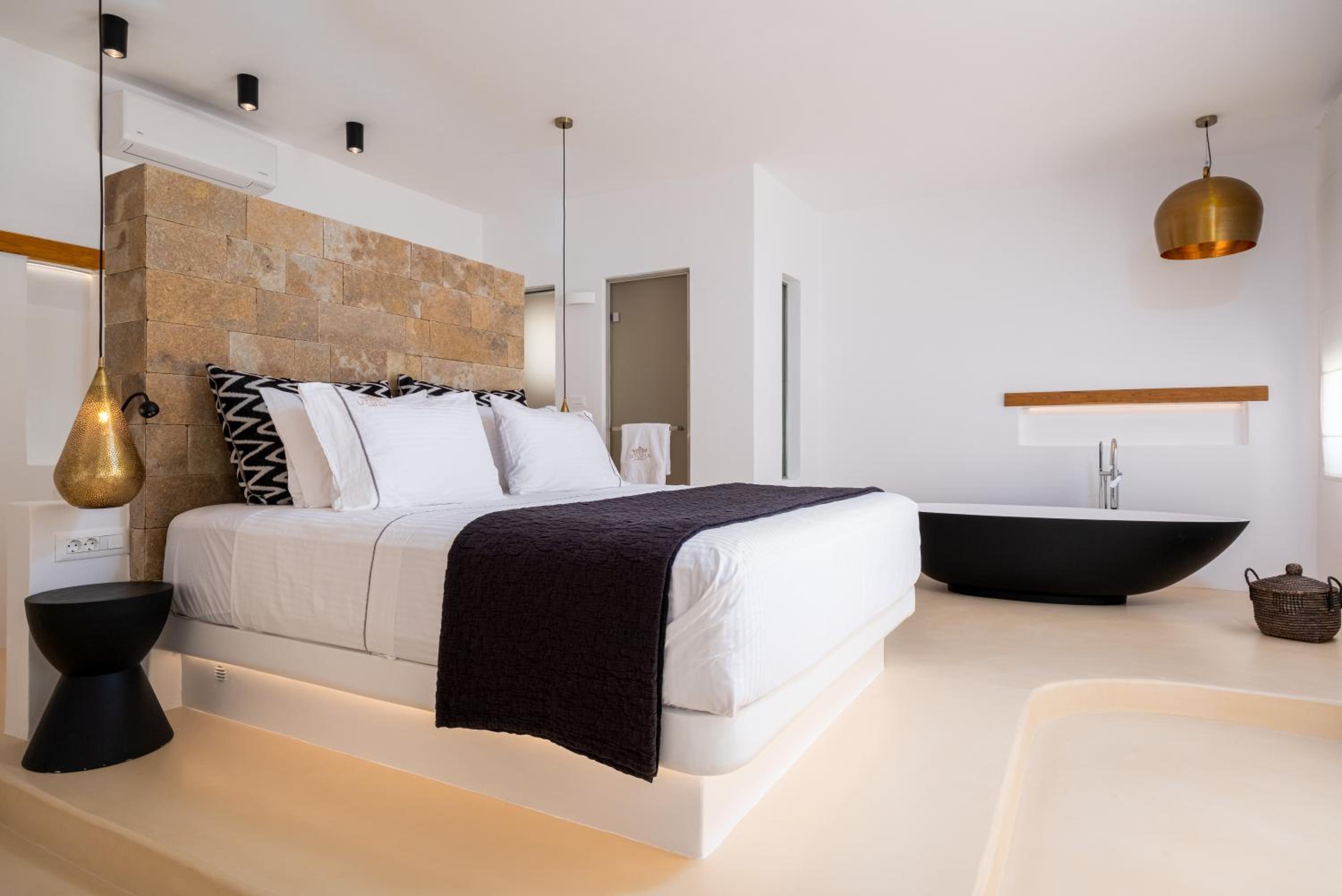 Superior Suite with Infinity Private Pool and Sea View-ANNEX