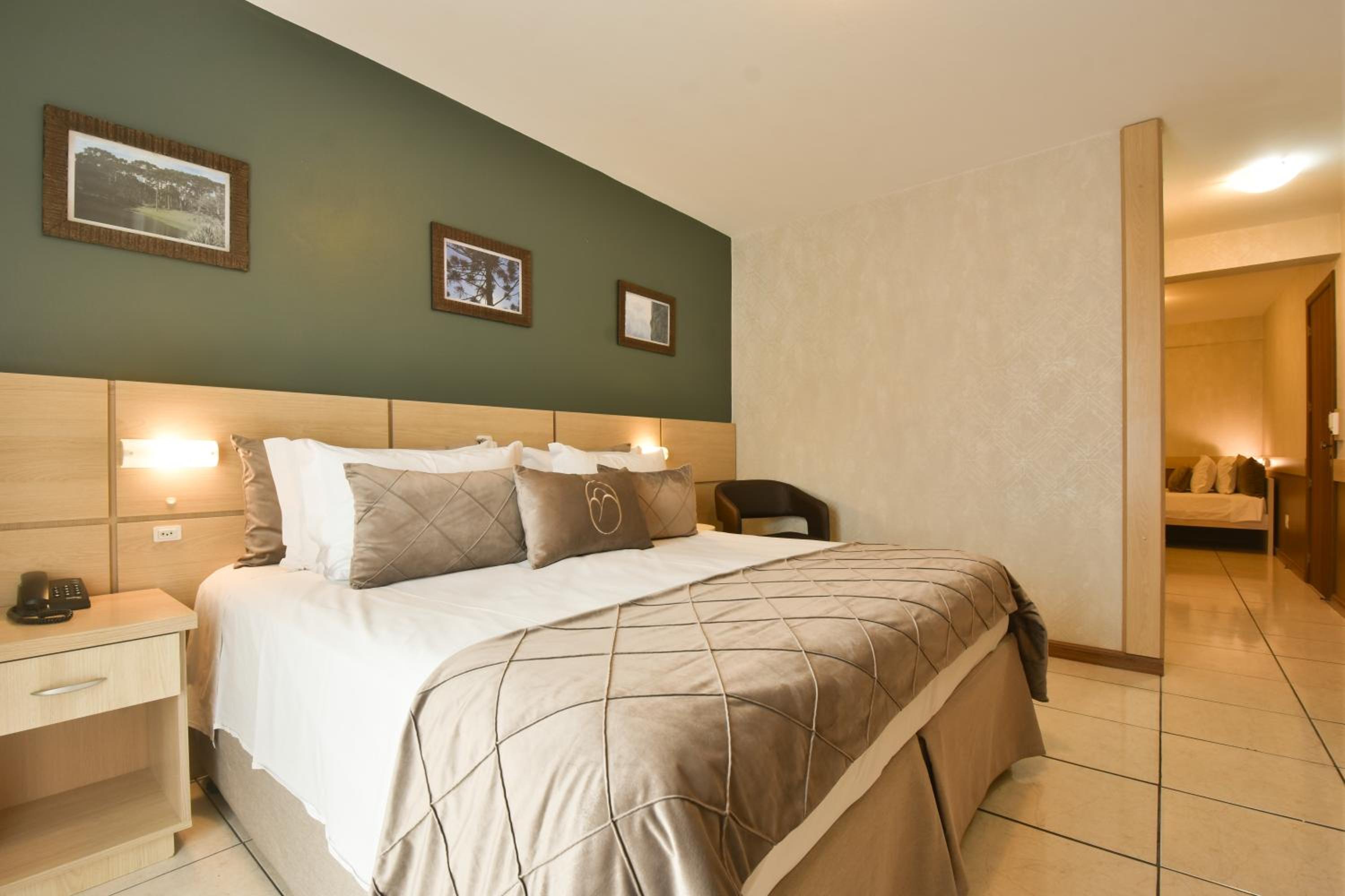 Deluxe Quadruple Room photo 1