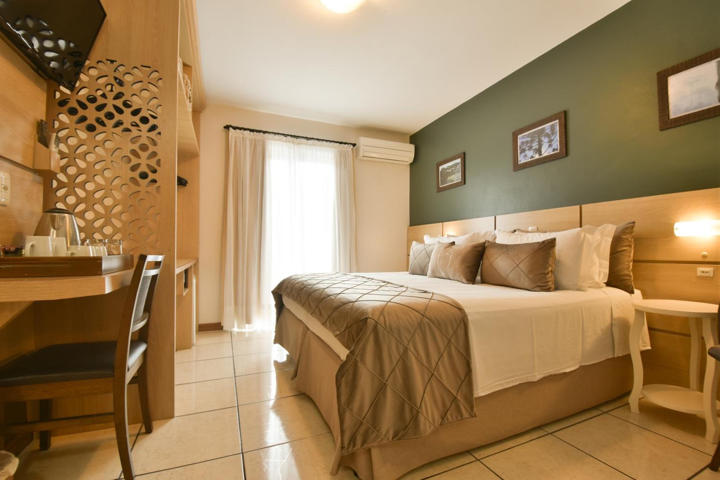 Deluxe Quadruple Room photo 3