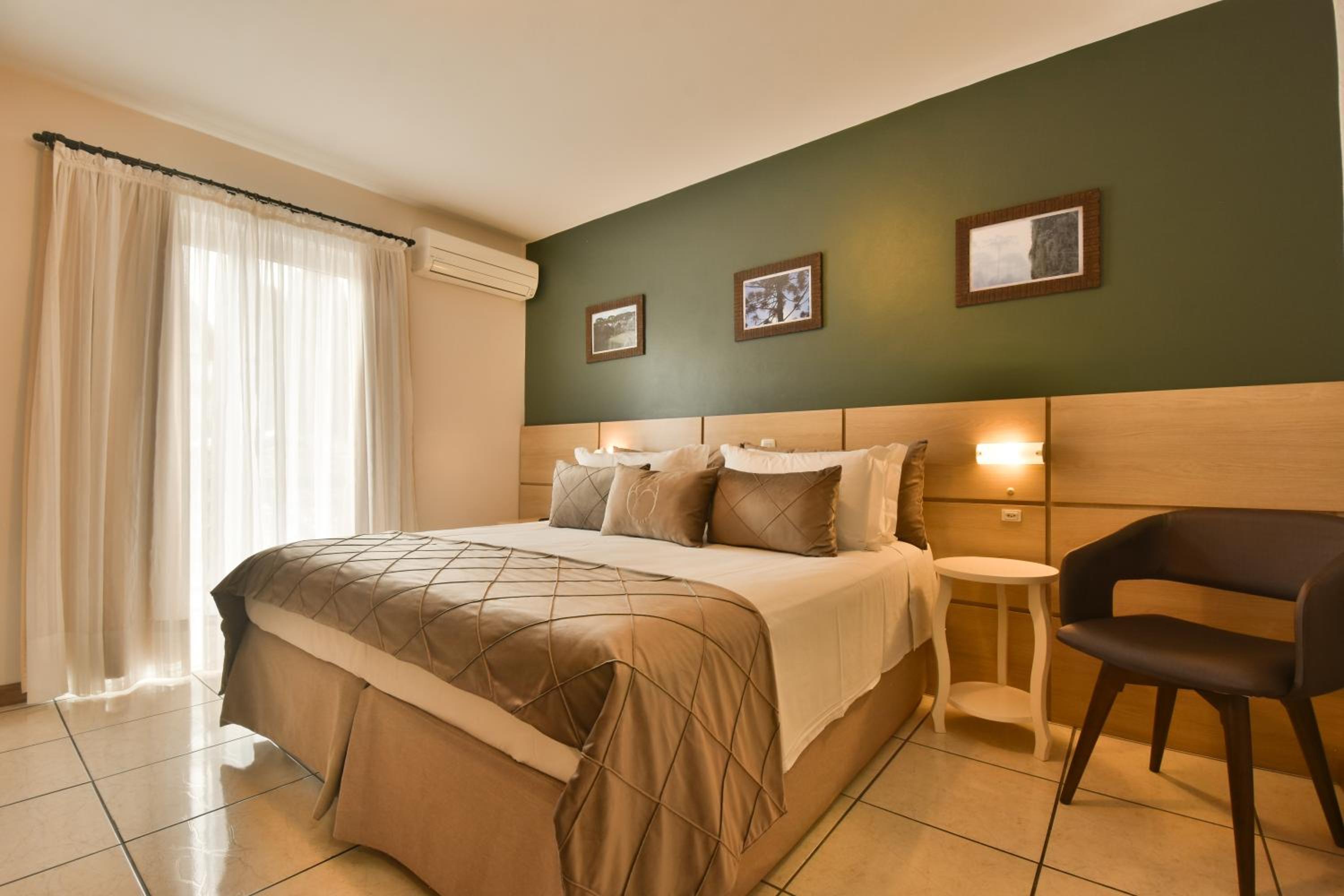 Deluxe Quadruple Room photo 2
