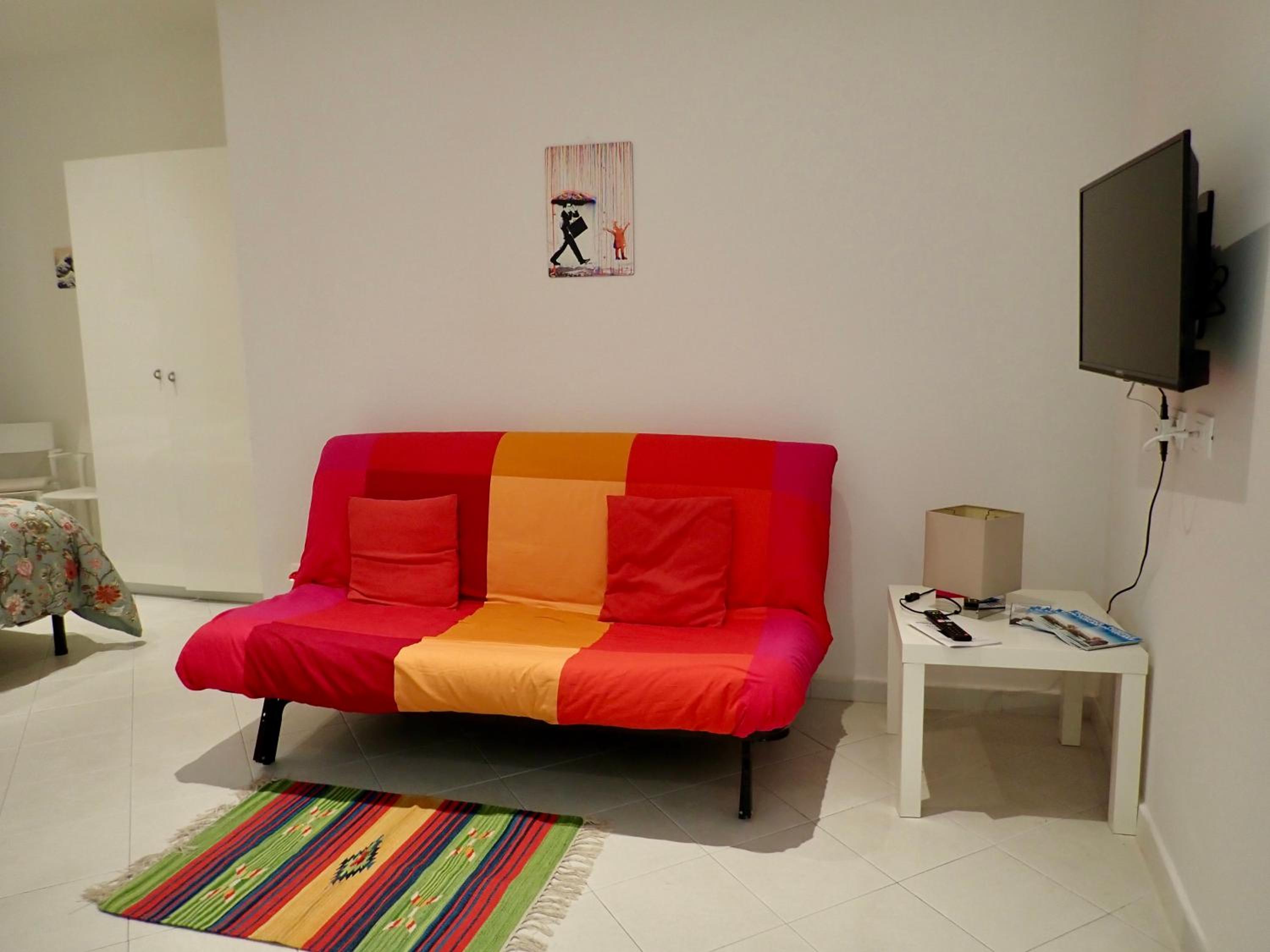 Studio Apartment photo 1