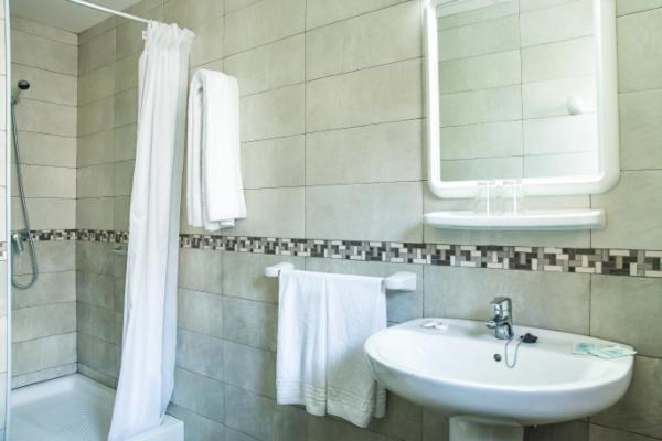 Standard Double or Twin Room with Balcony photo 3