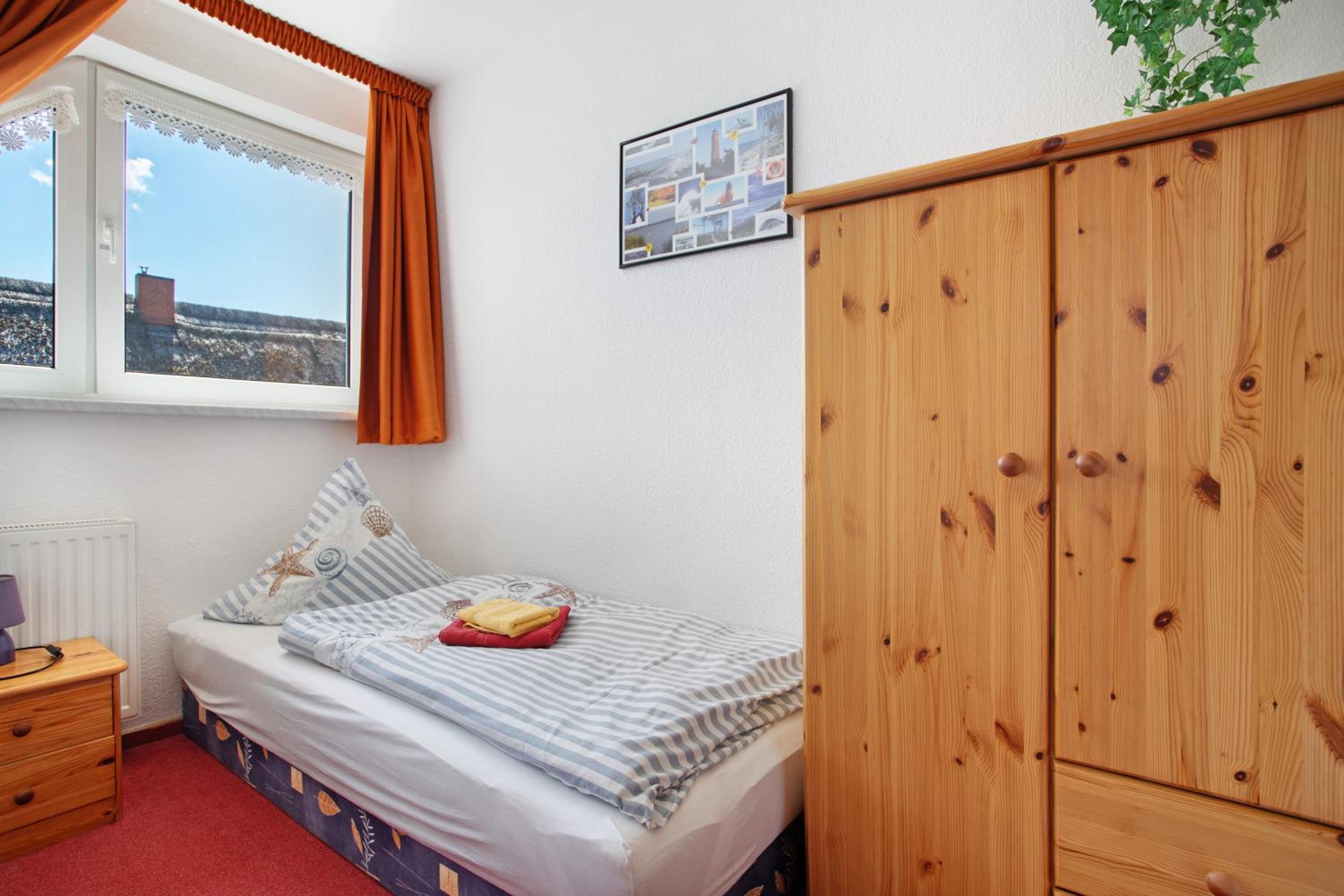 Two-Bedroom Deluxe Apartment with Garden View photo 3