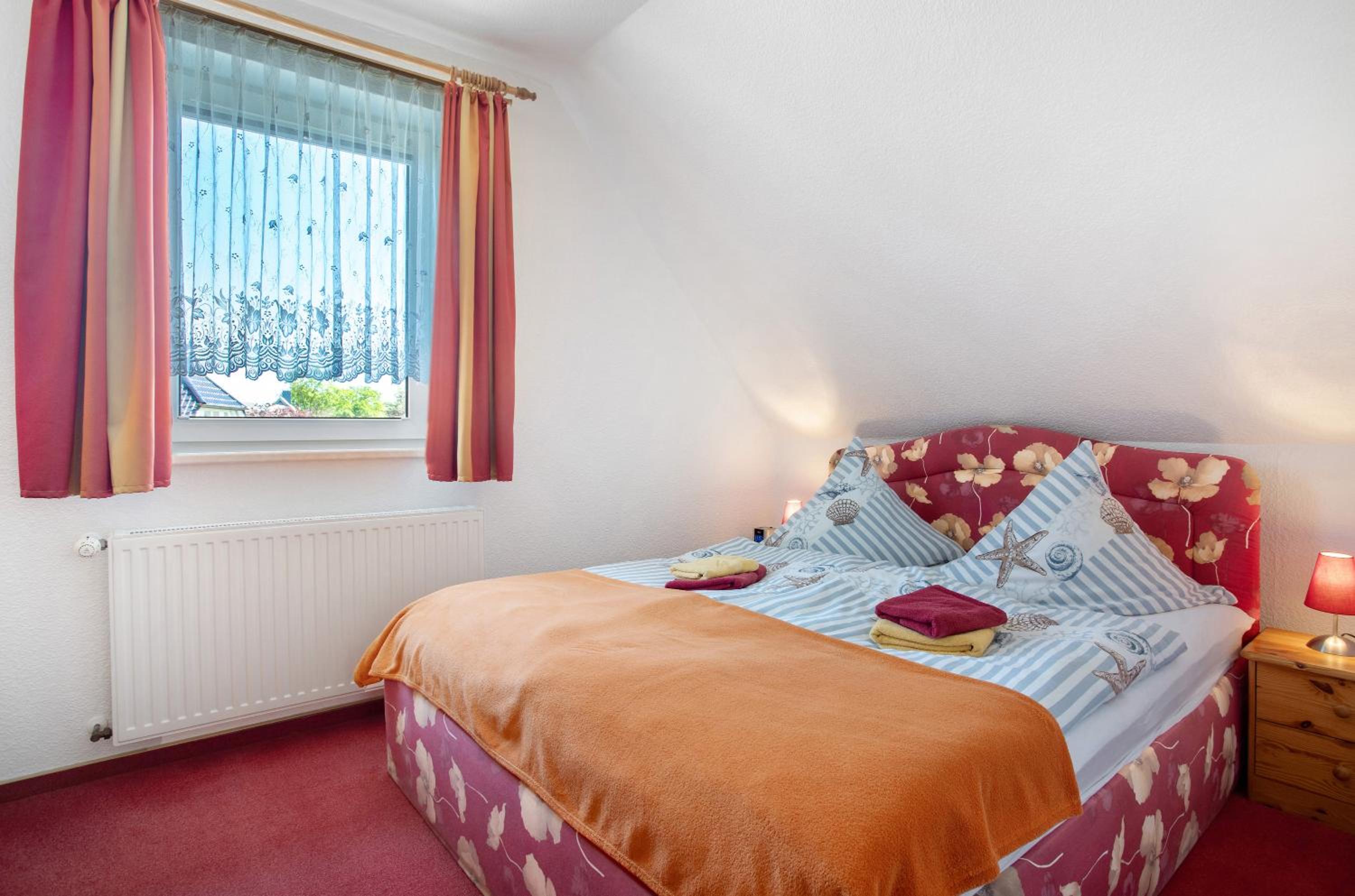 Two-Bedroom Deluxe Apartment with Garden View photo 1