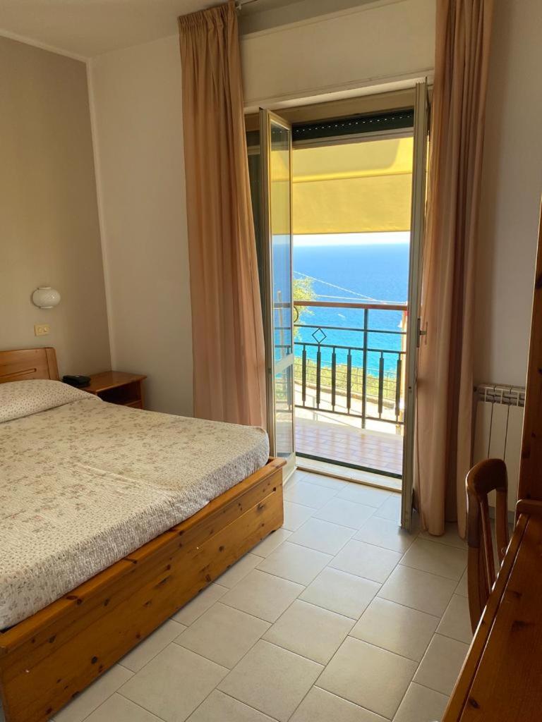 Double Room with Balcony and Sea View