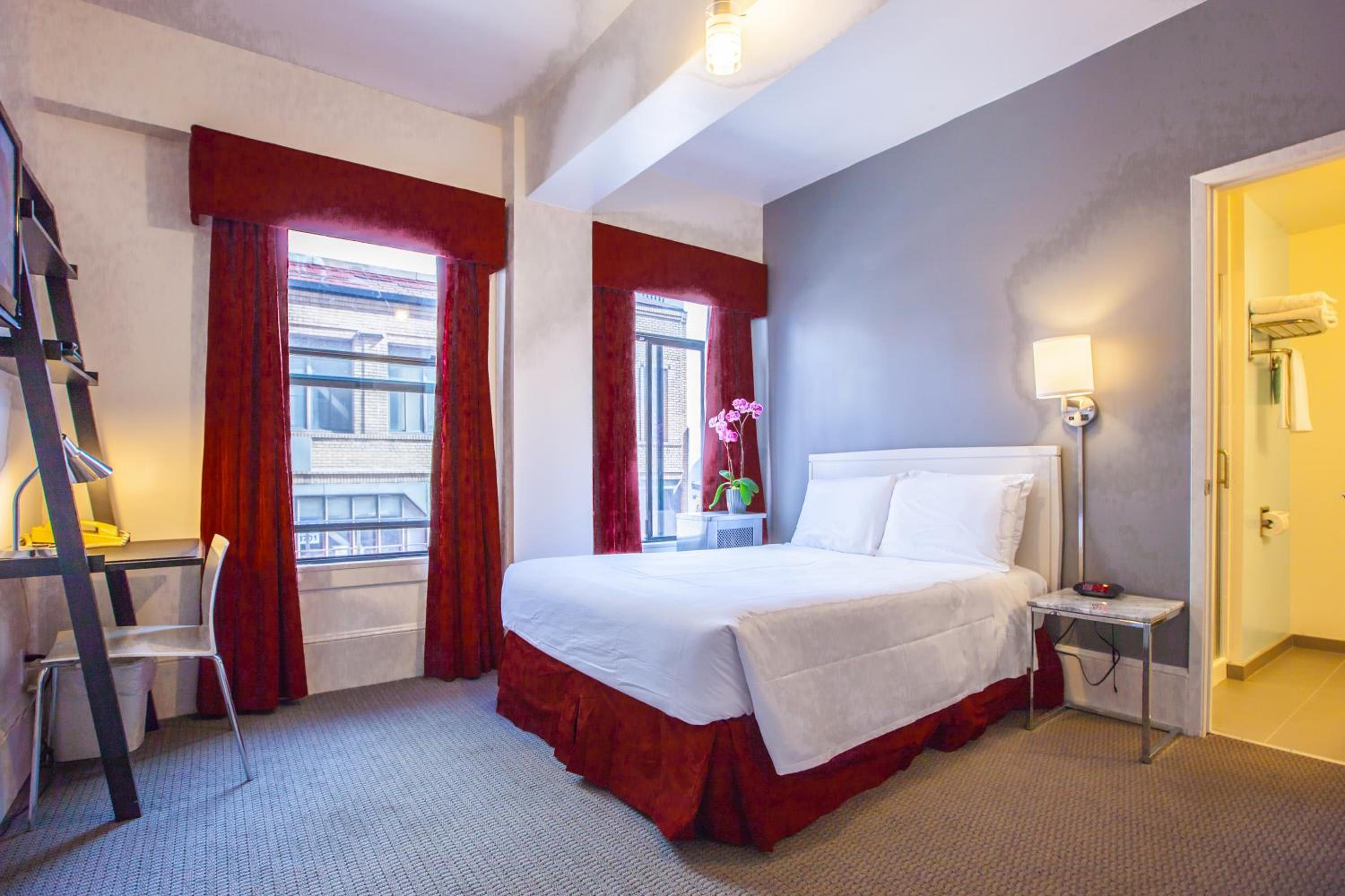 Double Room - Photo 1