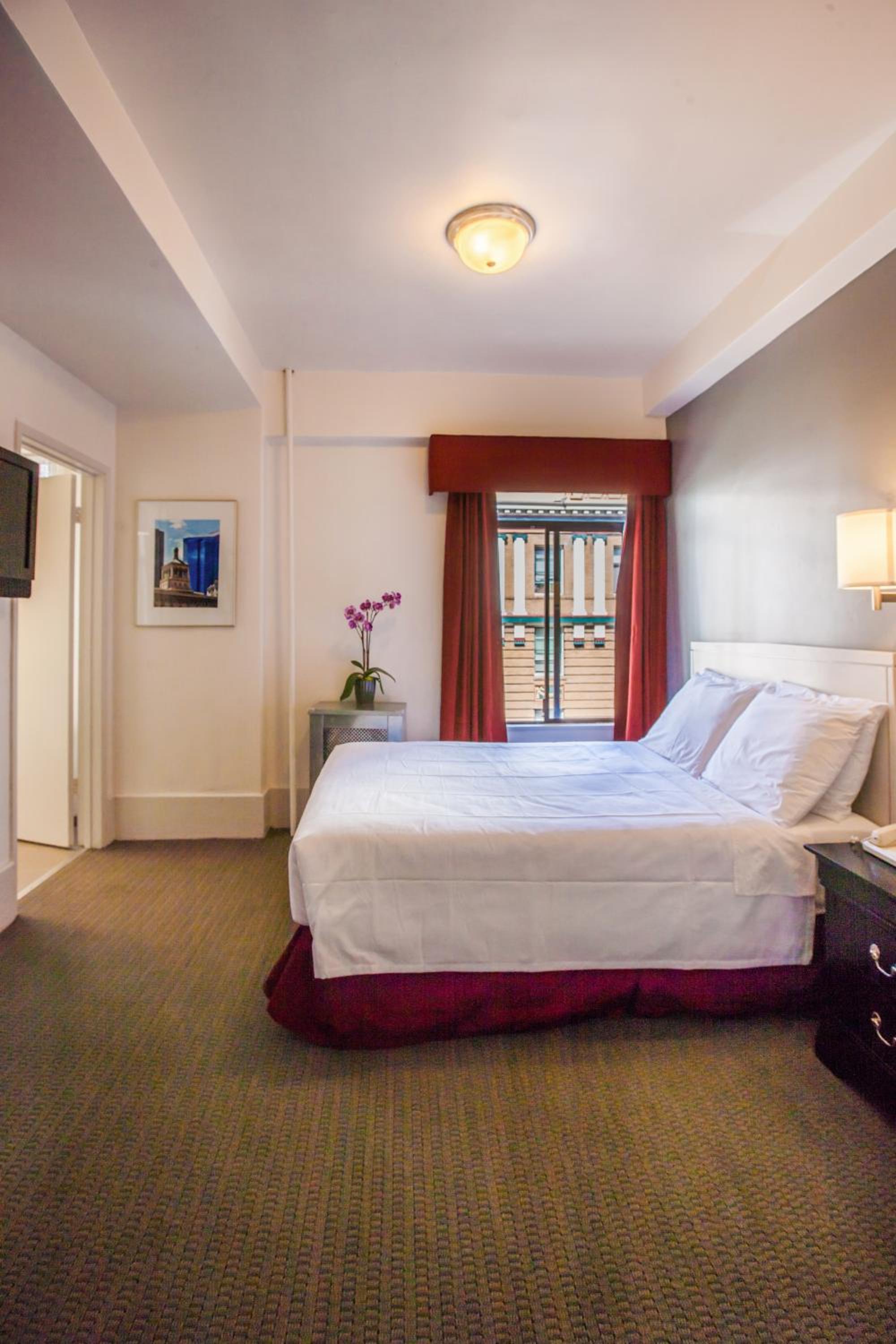 Double Room - Photo 8