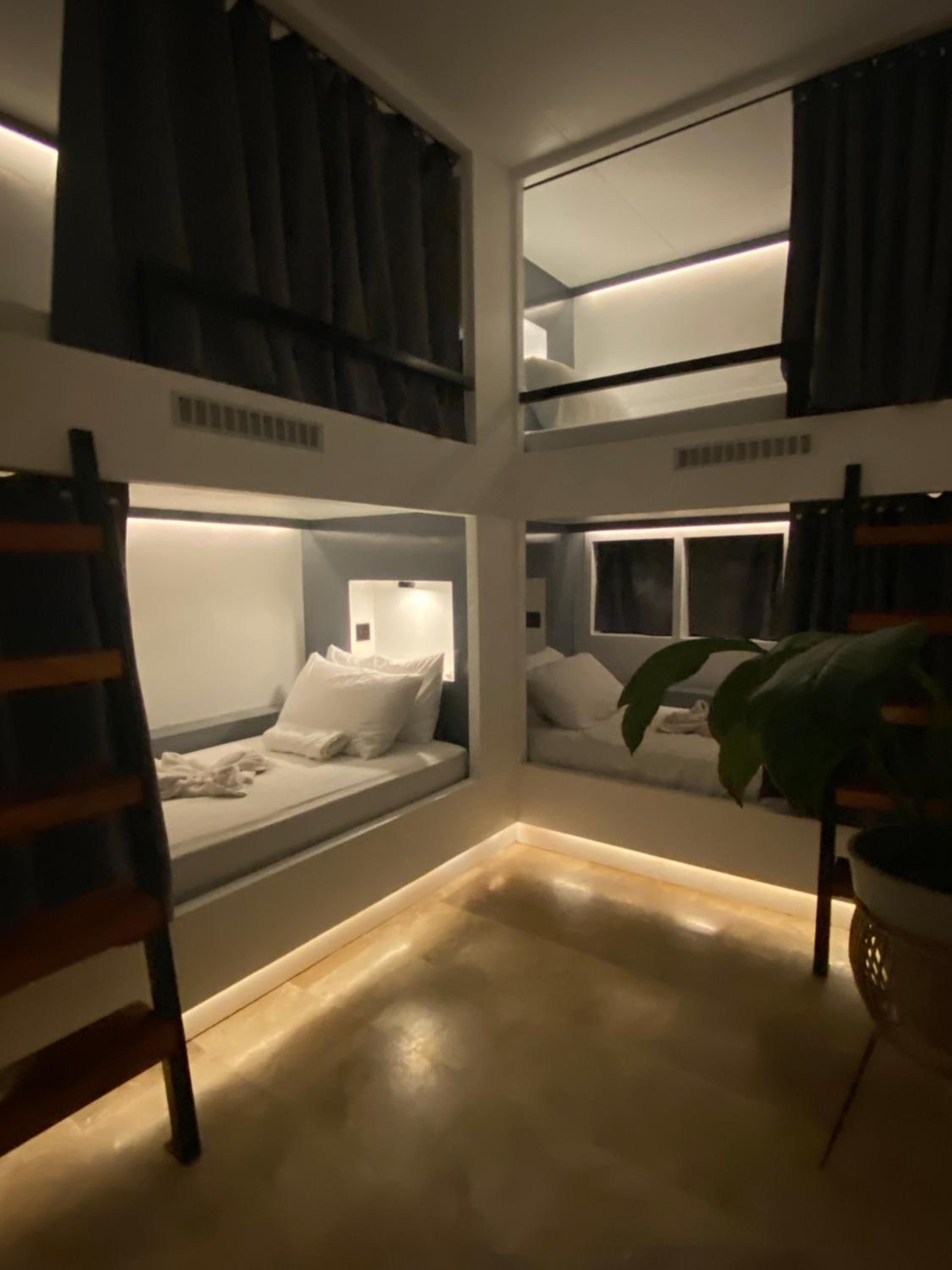 Bed in 4-Bed Mixed Dormitory Room photo 2