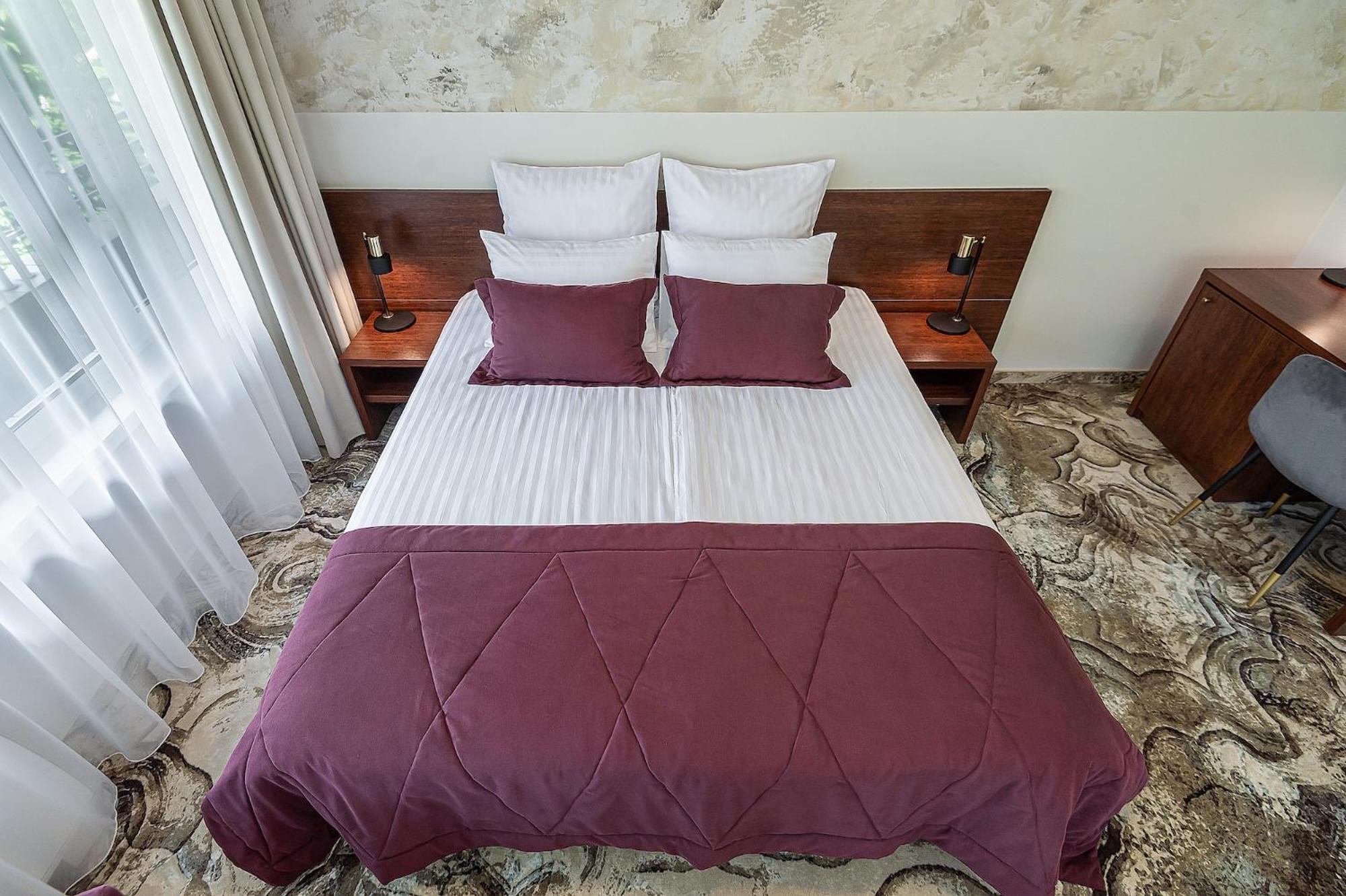 Suite with Morning Spa Access - Photo 4