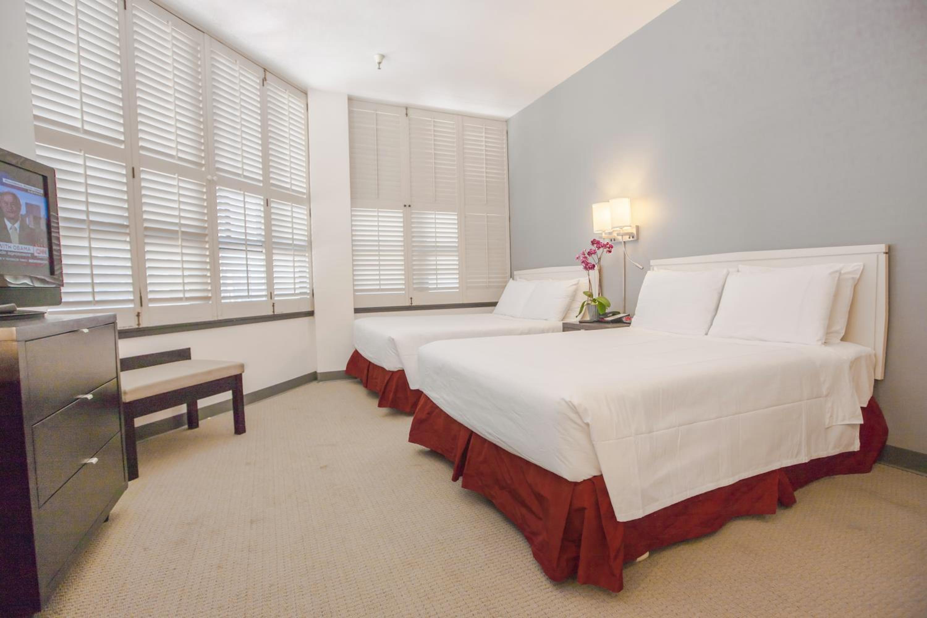 Double Room with Two Double Beds - Photo 3