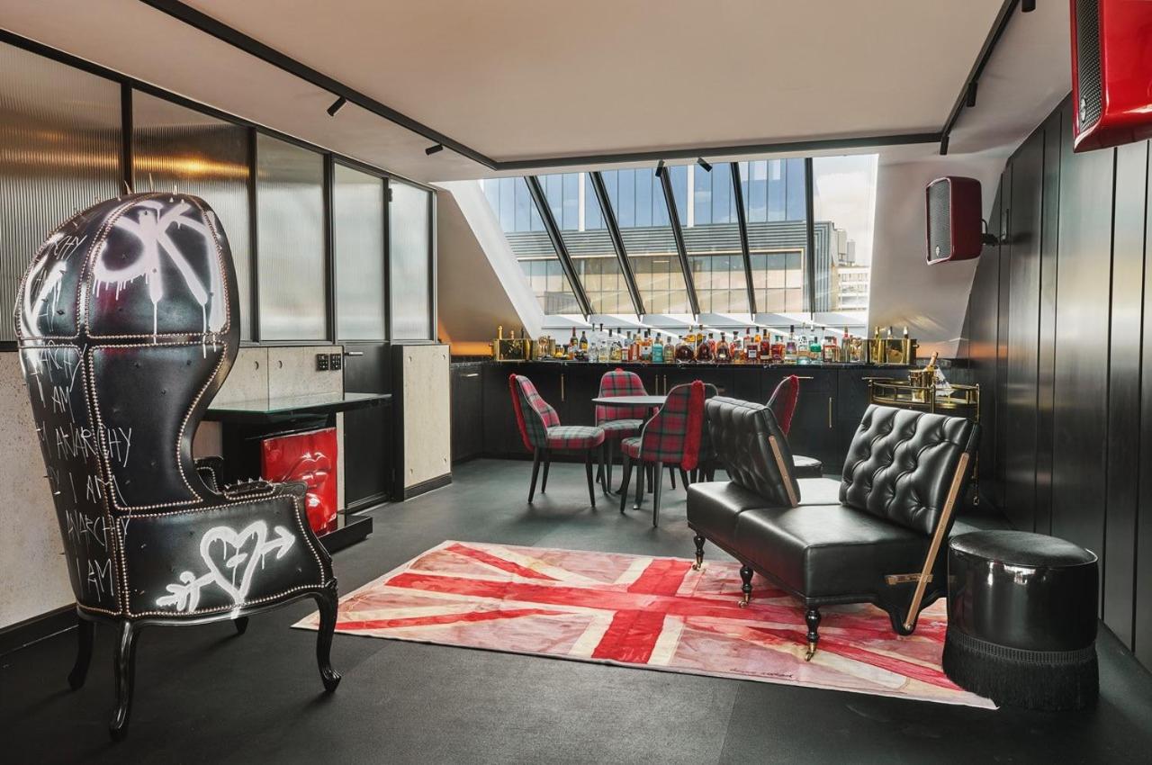 Two-Bedroom Lofthouse Apartment