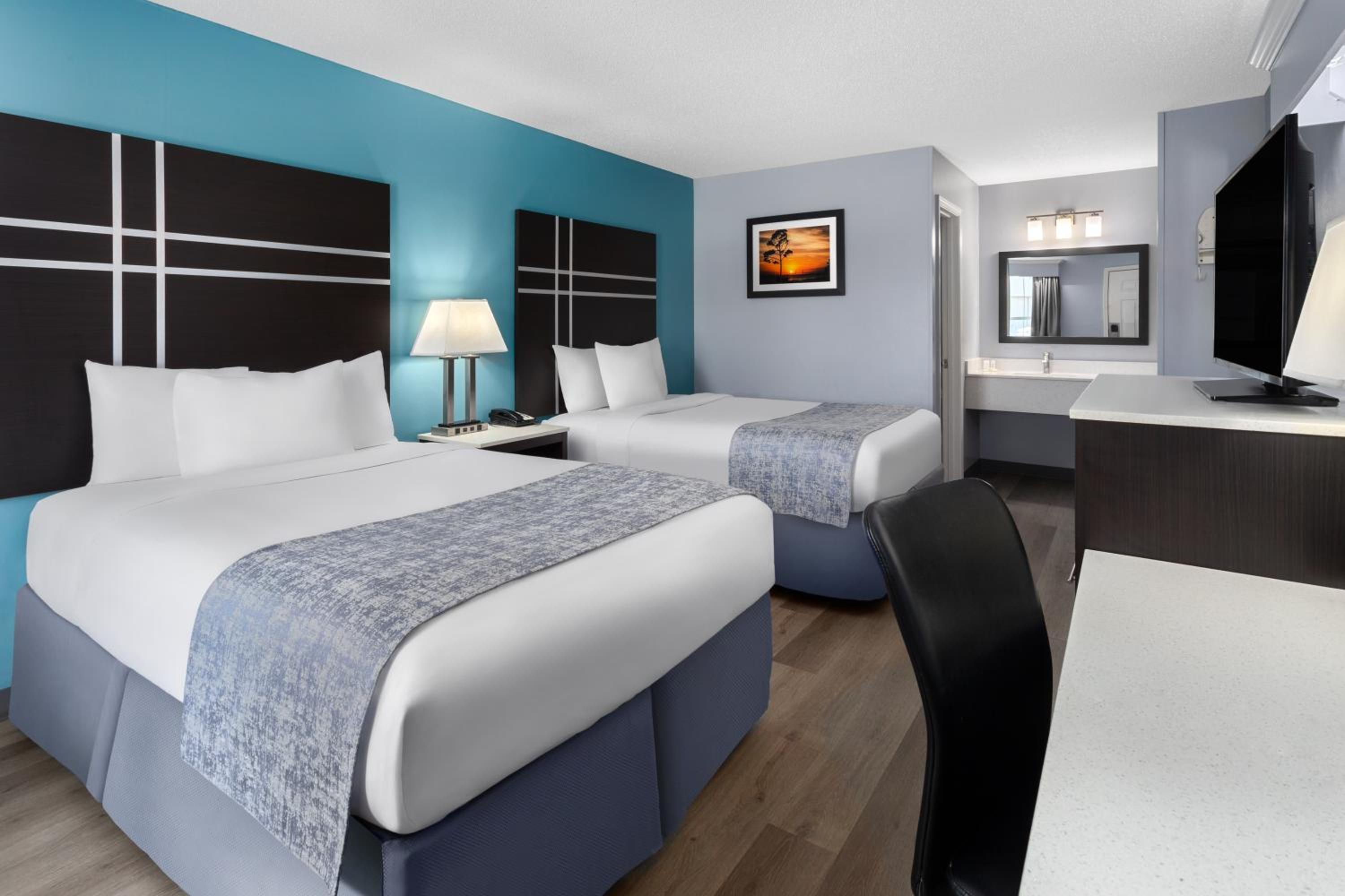Double Room with Two Double Beds - Photo 6