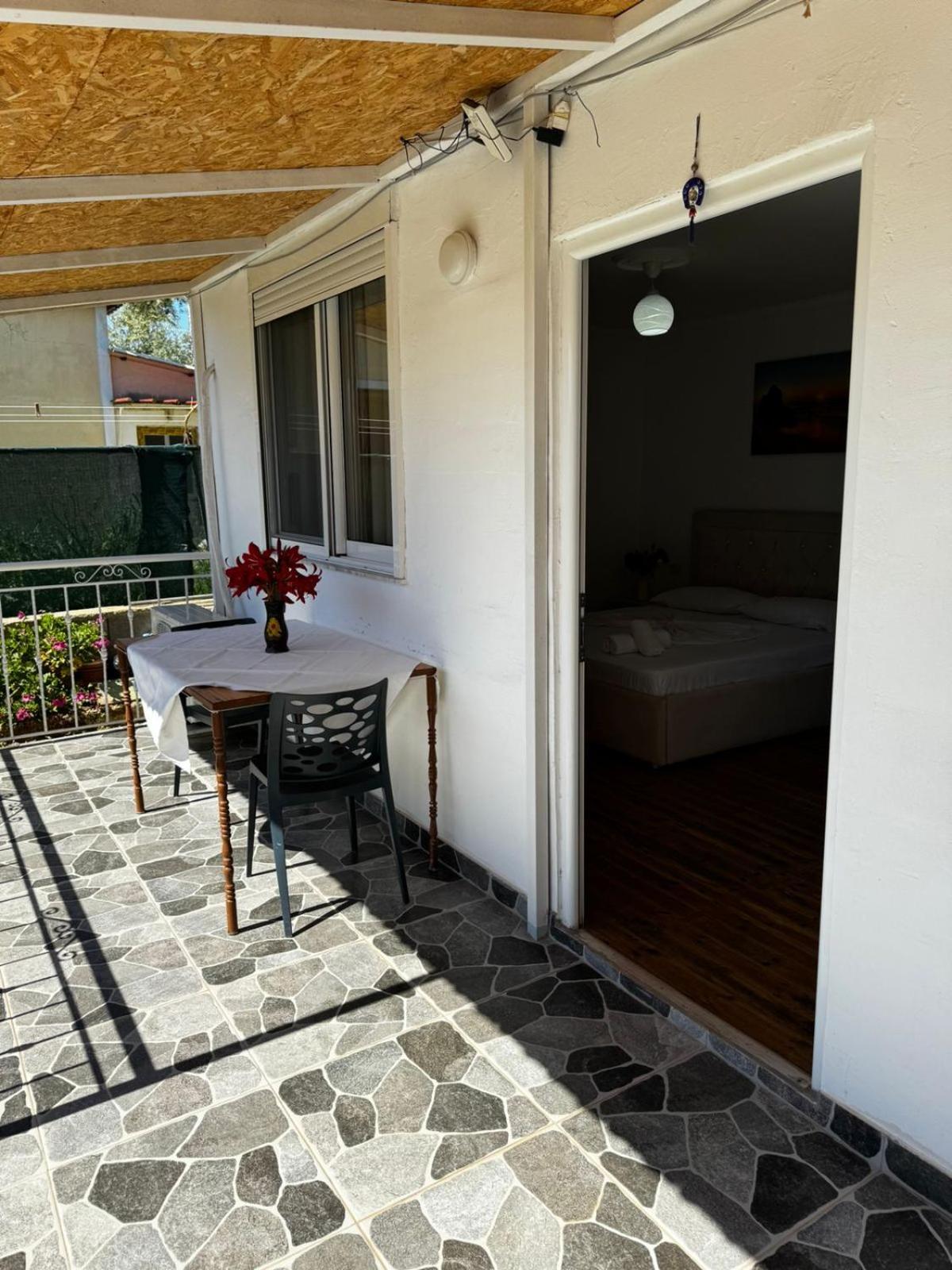 Studio with Balcony photo 3