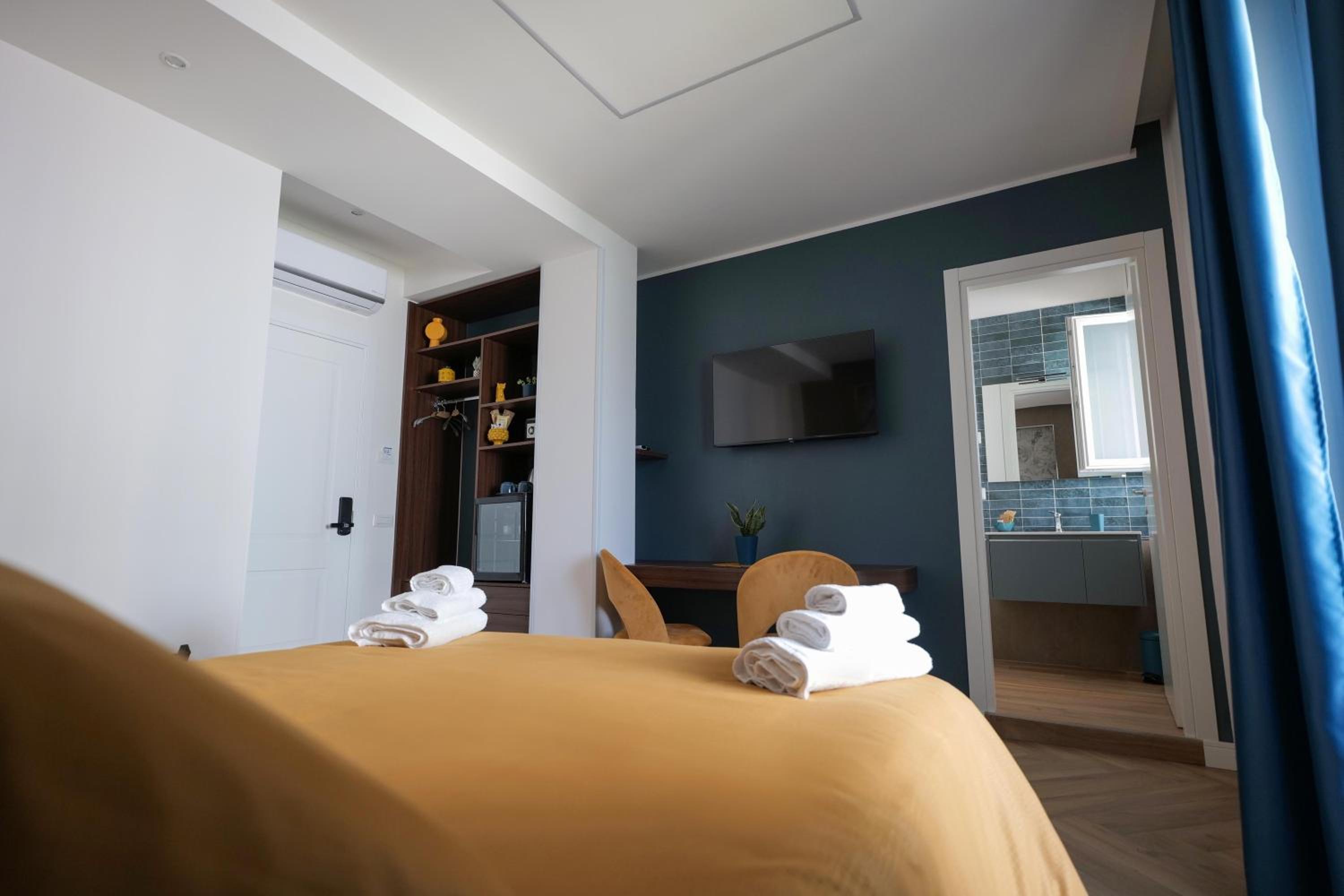 Superior King Room photo 1