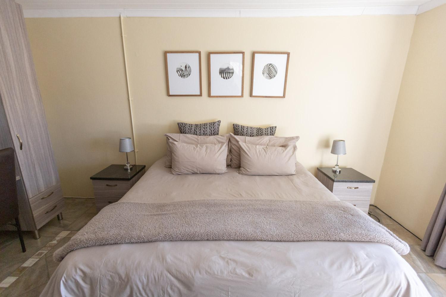 Three-Bedroom House photo 2