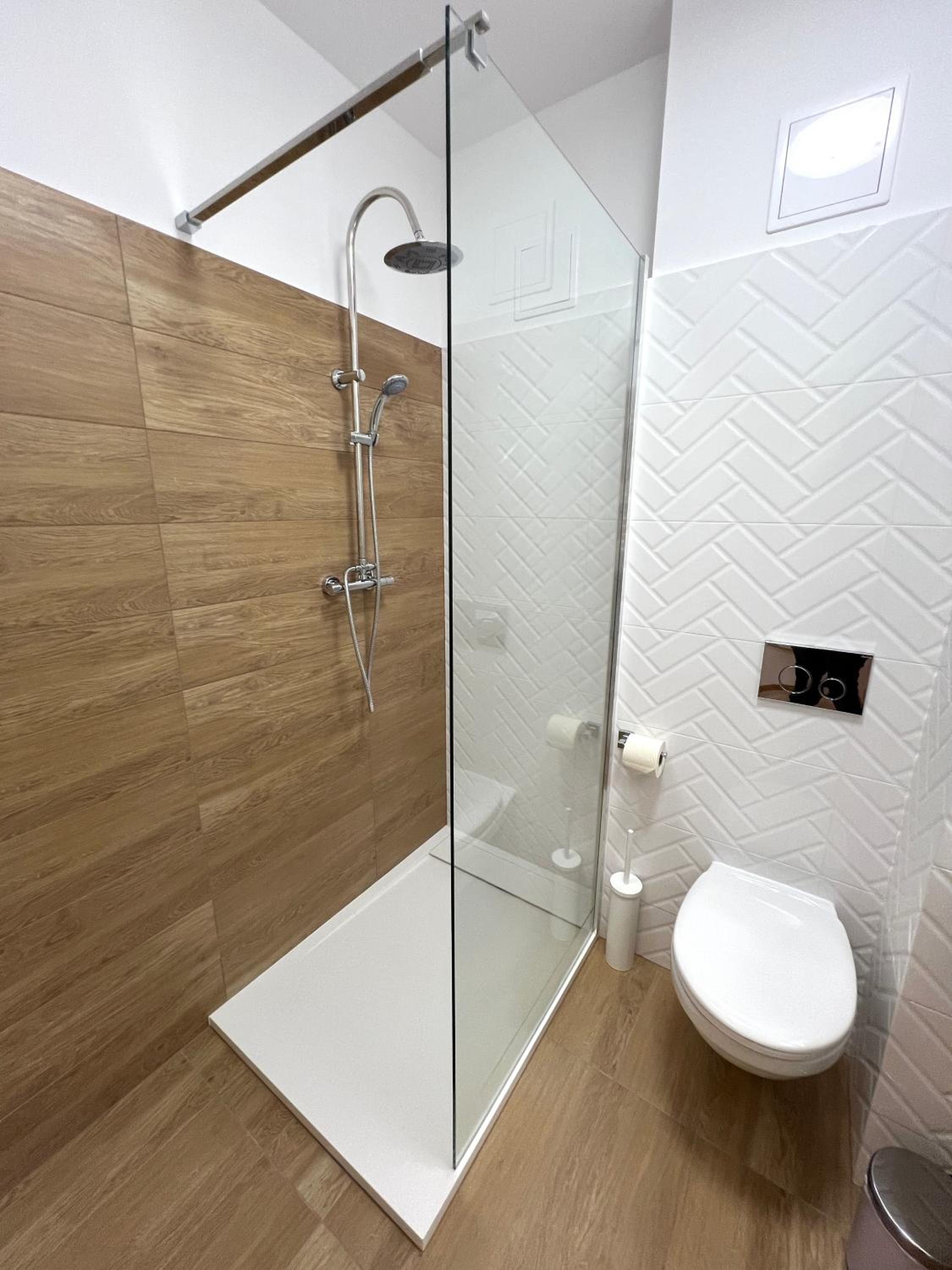 Deluxe Twin Room - Photo 6
