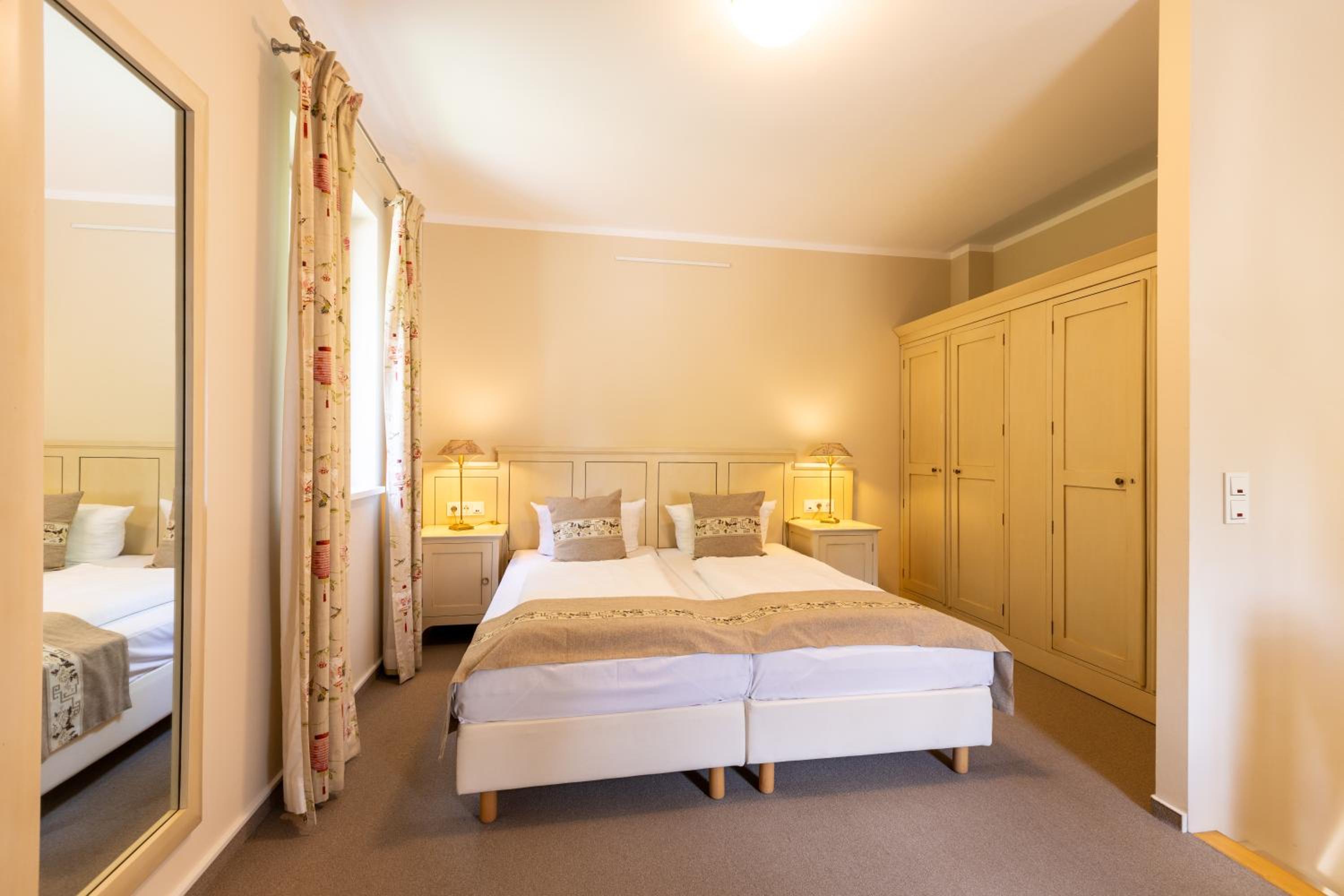 Maisonettezimmer mit Waldblick