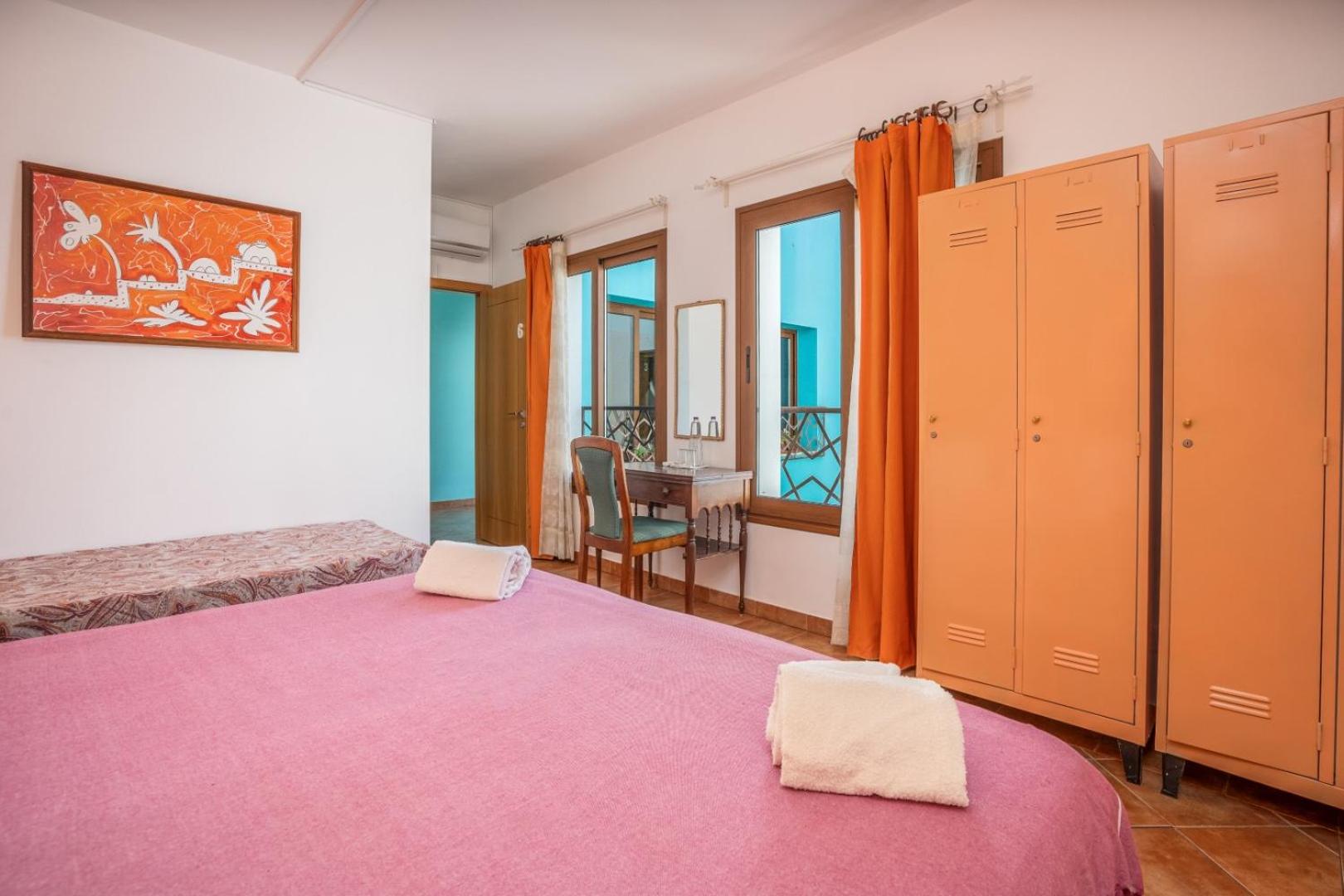 Double Room with Courtyard View photo 3