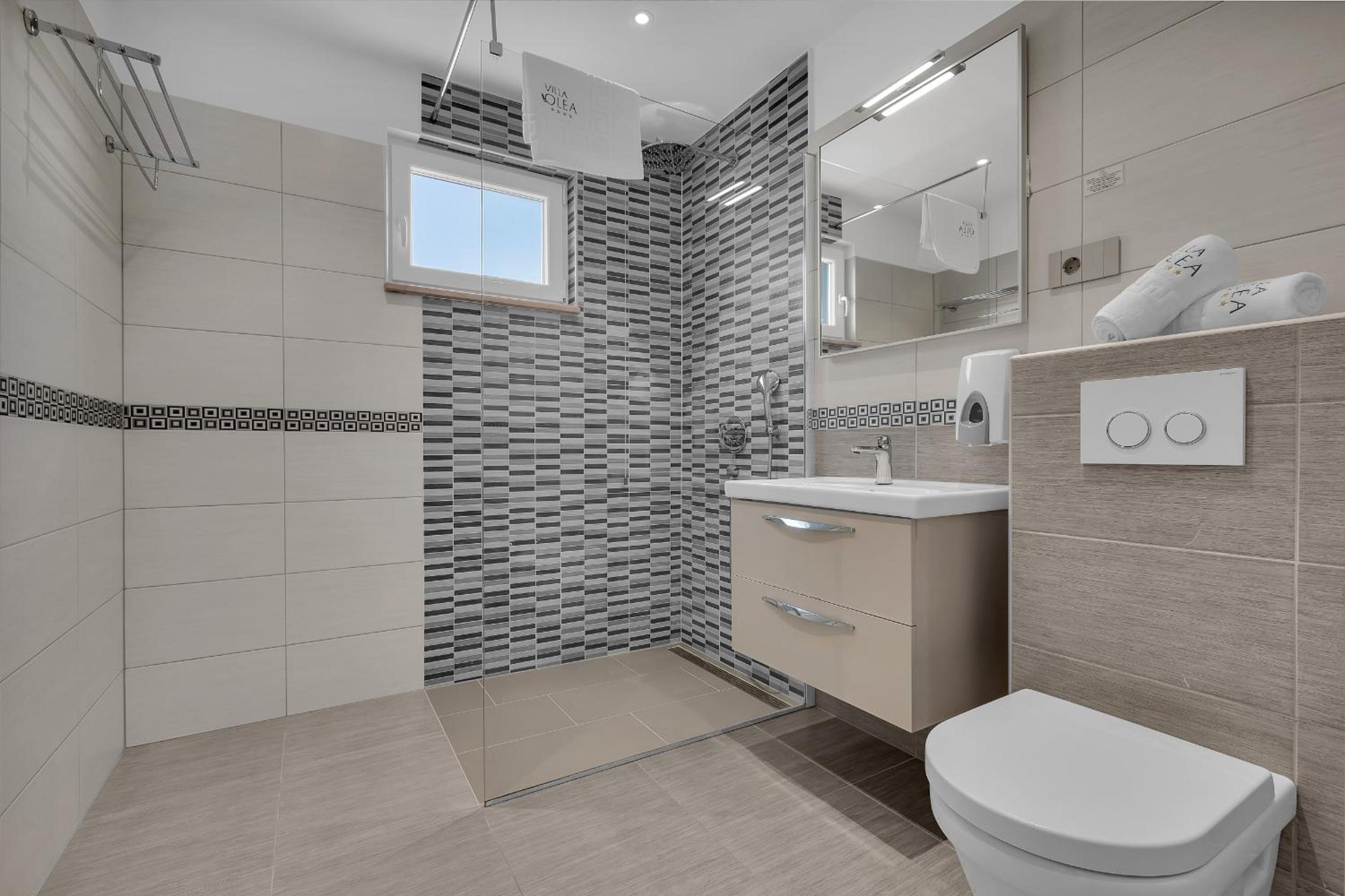 Superior One-Bedroom Apartment with Balcony