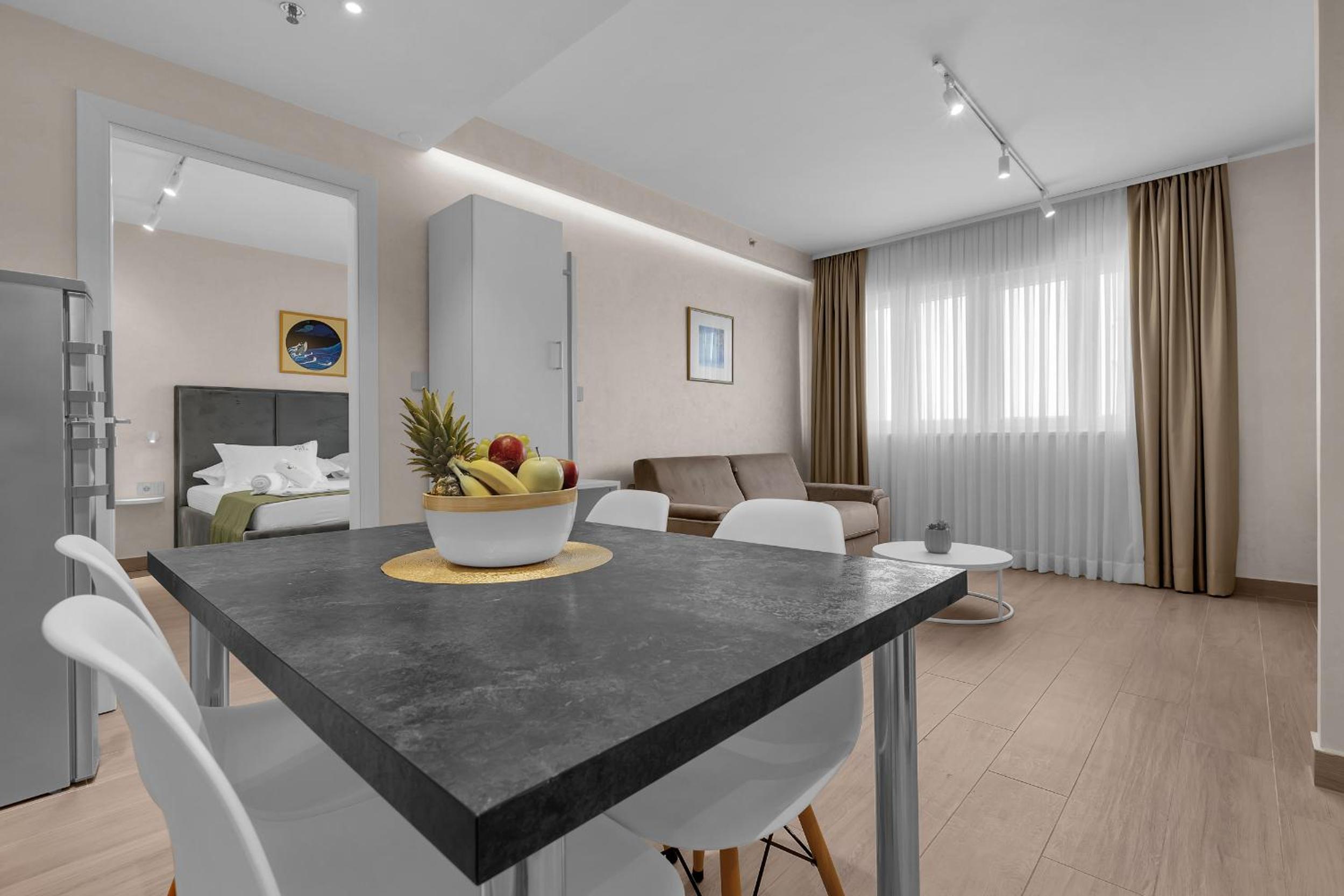 Superior One-Bedroom Apartment with Balcony