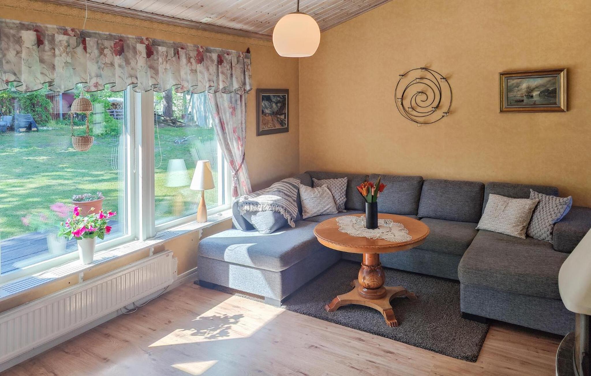 Two-Bedroom Holiday Home photo 3