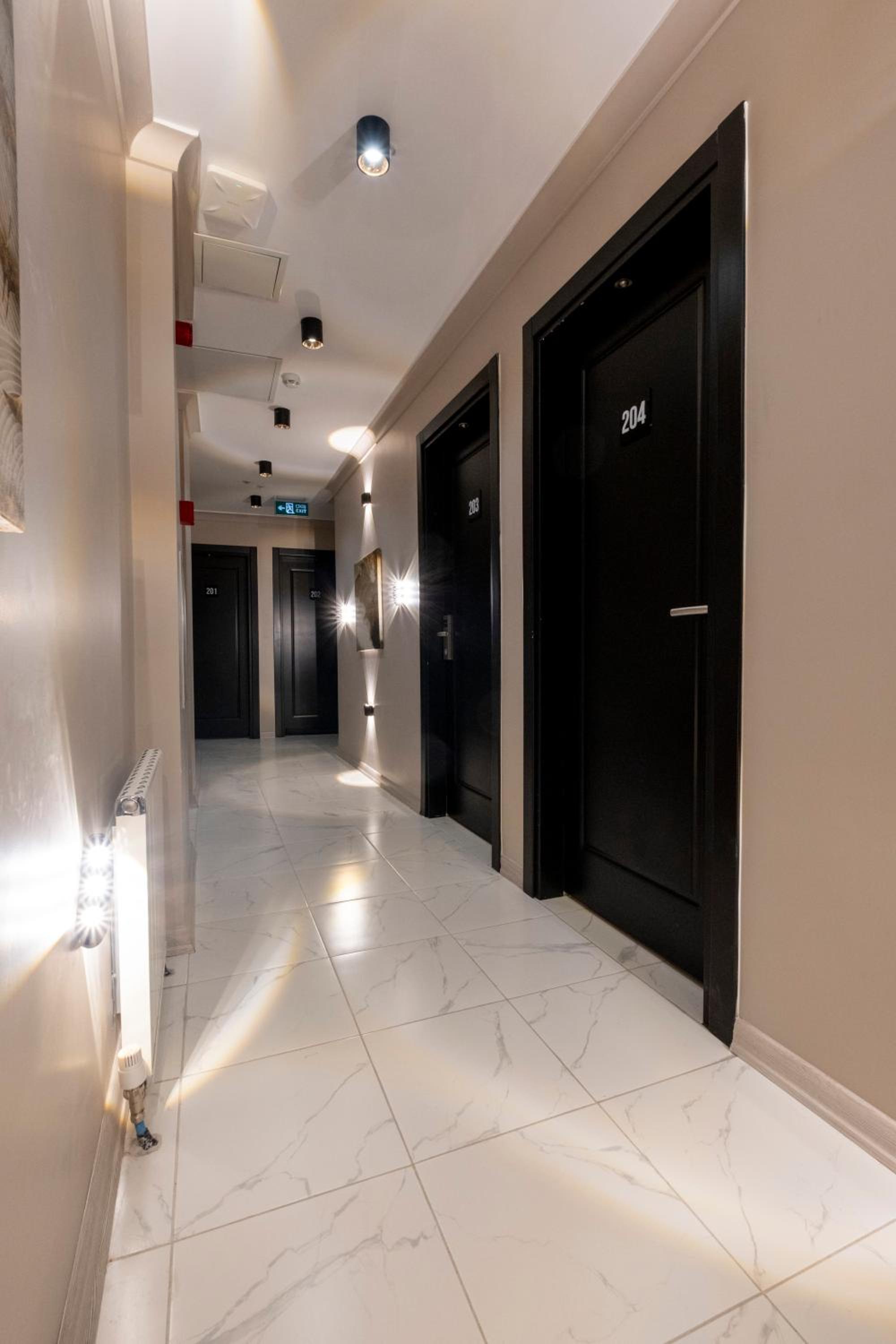 Queen Room - Photo 10