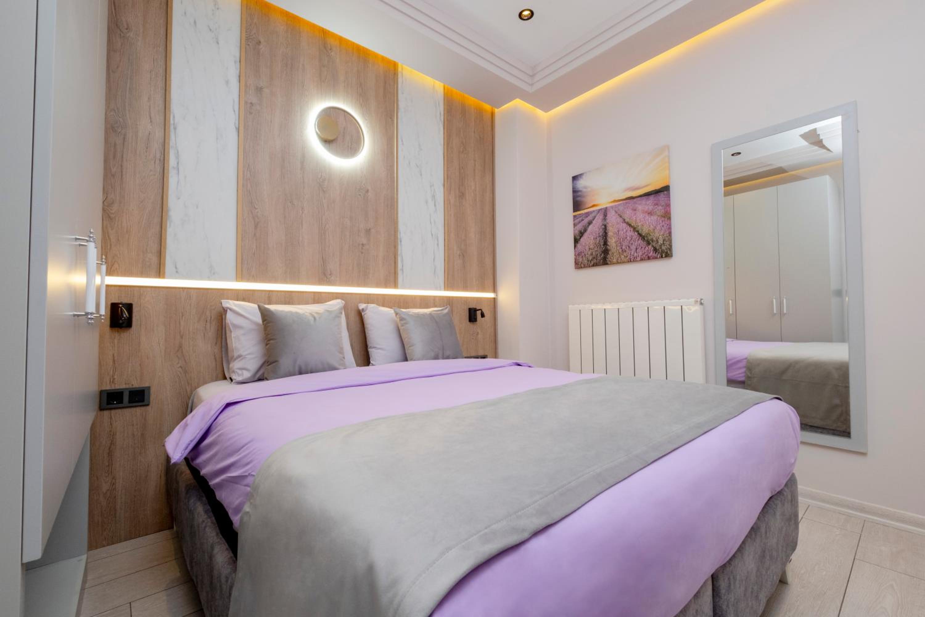 Deluxe Room - Photo 15