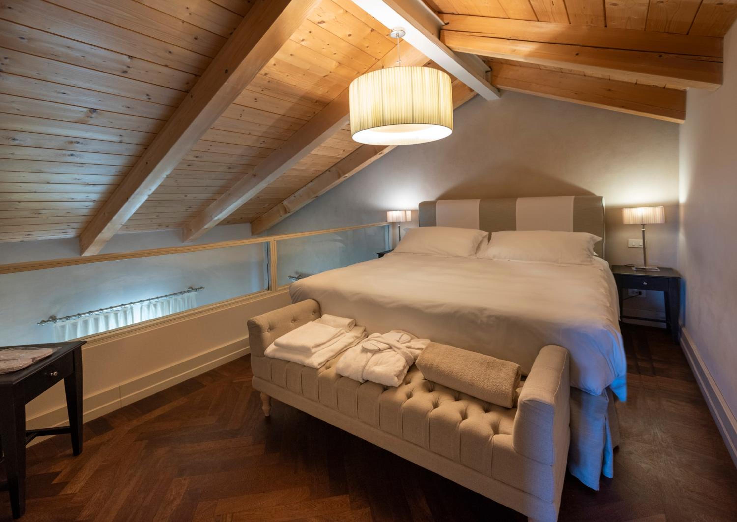 Loft with Spa Access photo 2