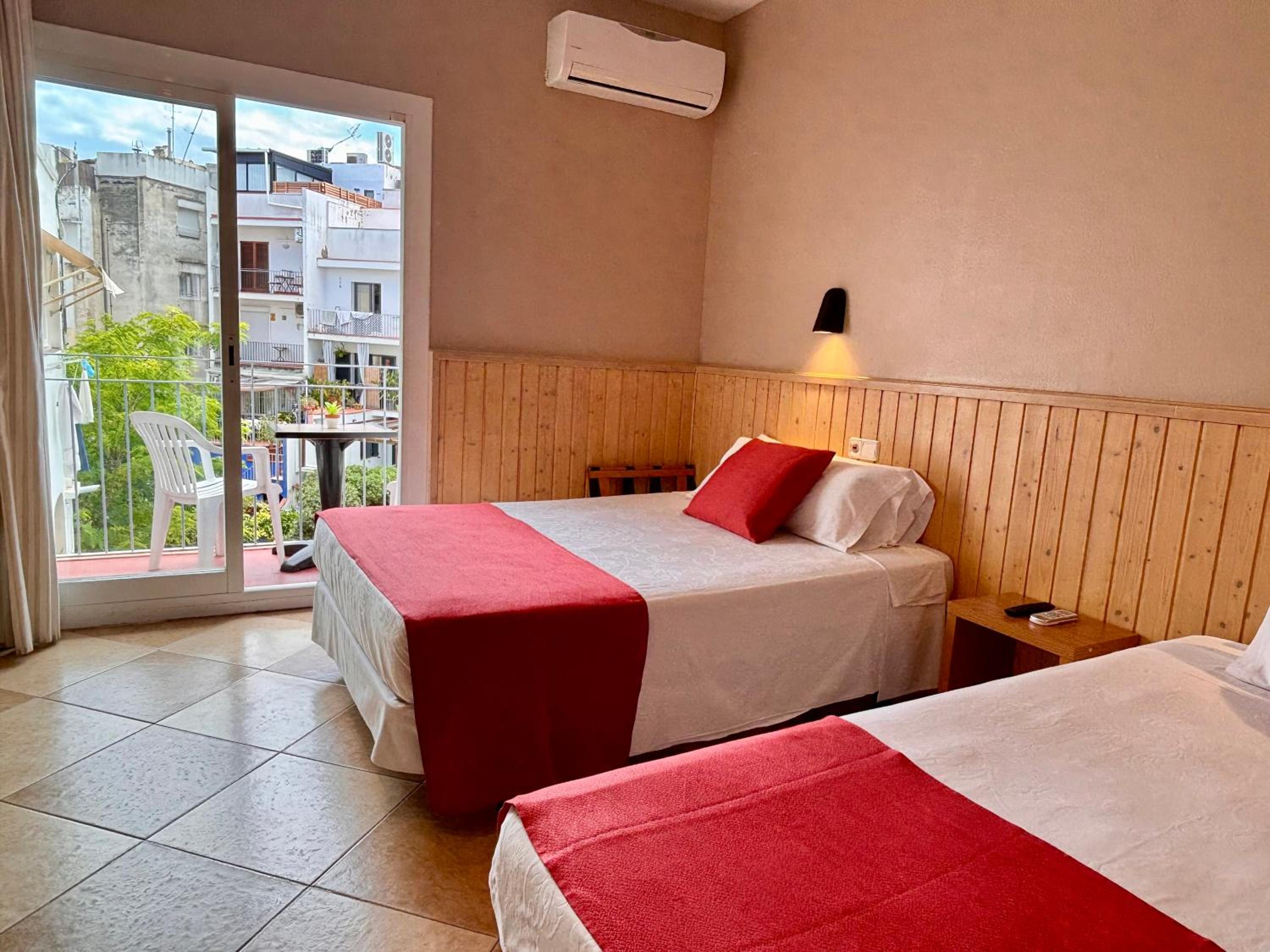 Triple Room - Photo 1