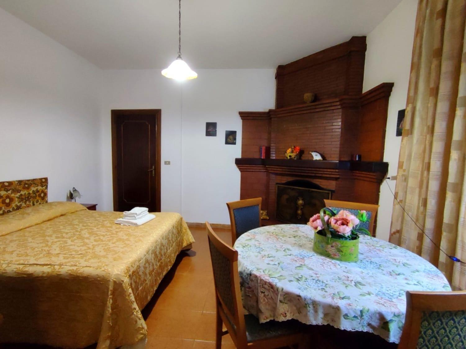 Three-Bedroom House - Photo 38