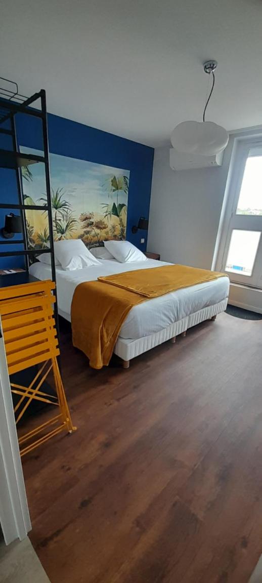 One-Bedroom Apartment with Terrace photo 2