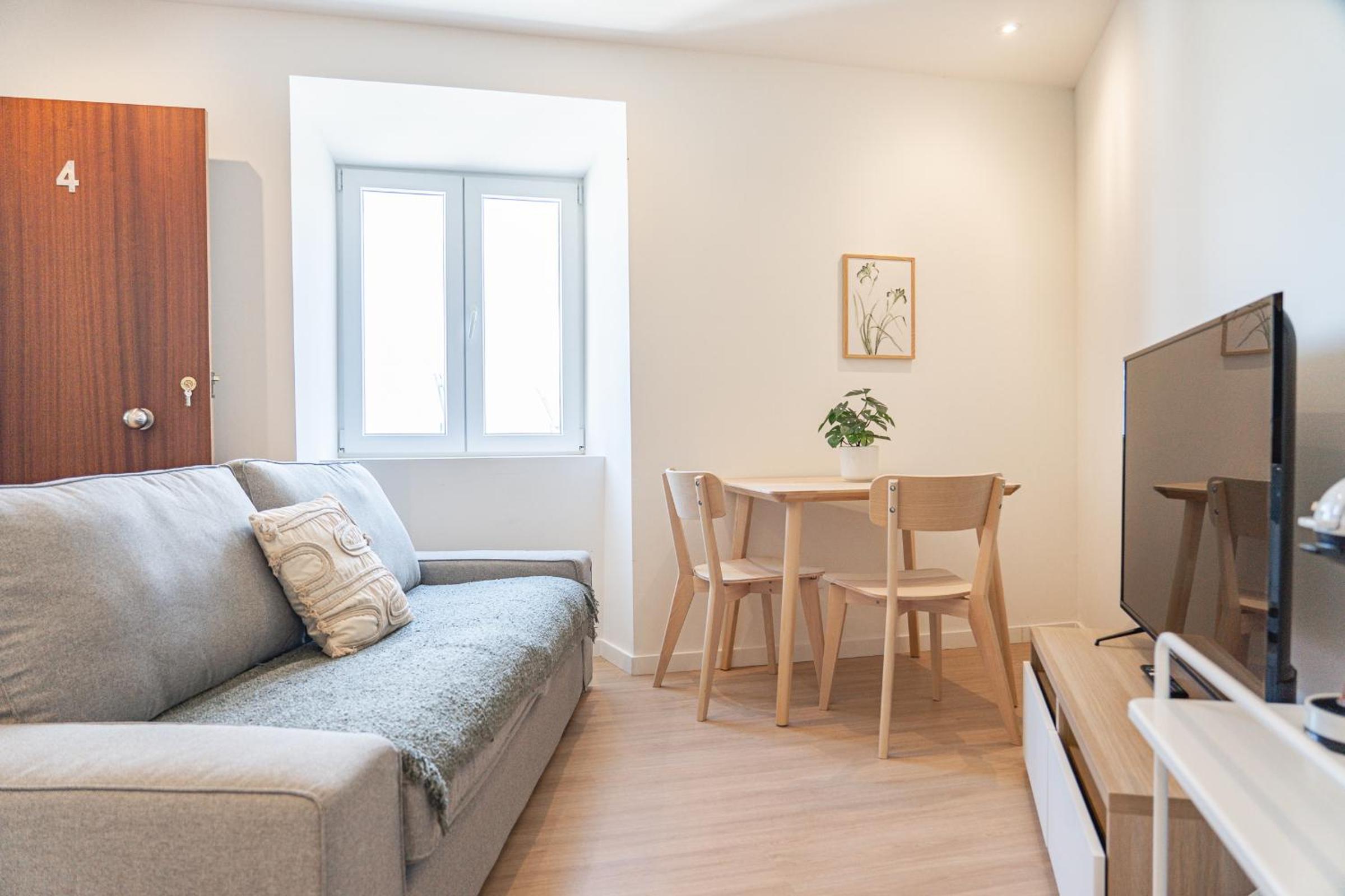 One-Bedroom Apartment with River View photo 1