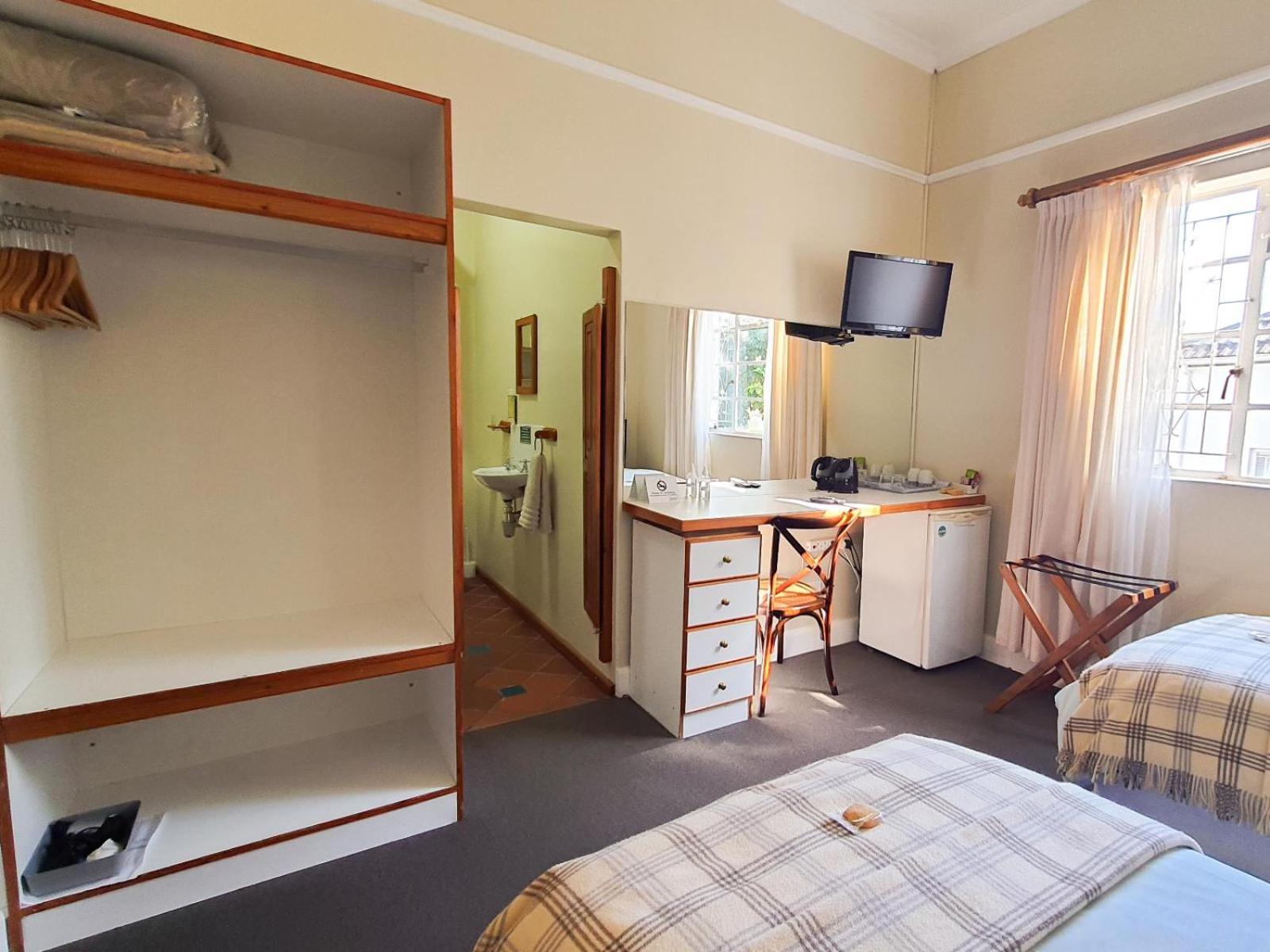 Classic Twin Room photo 3
