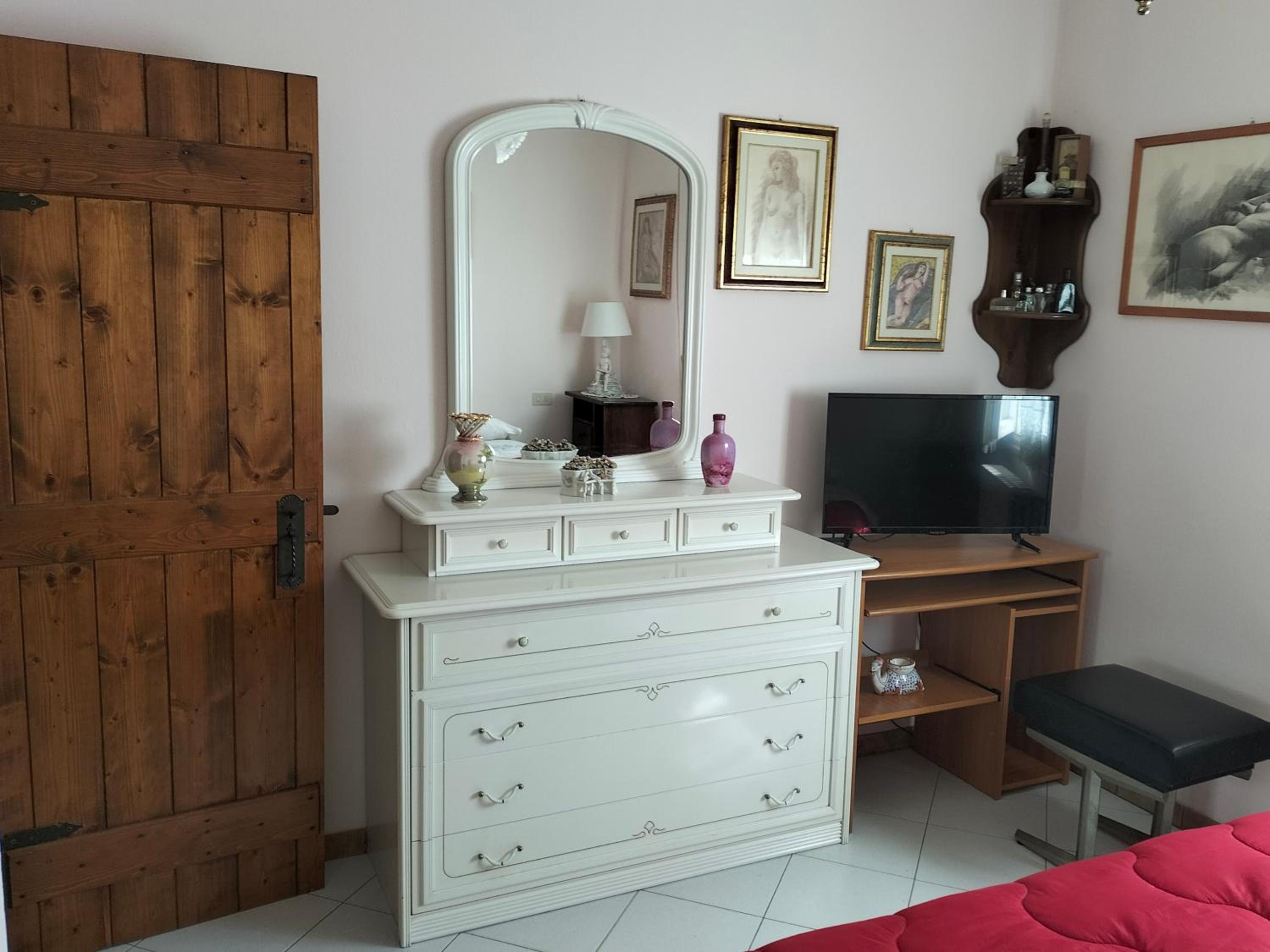 Deluxe Suite - Photo 7