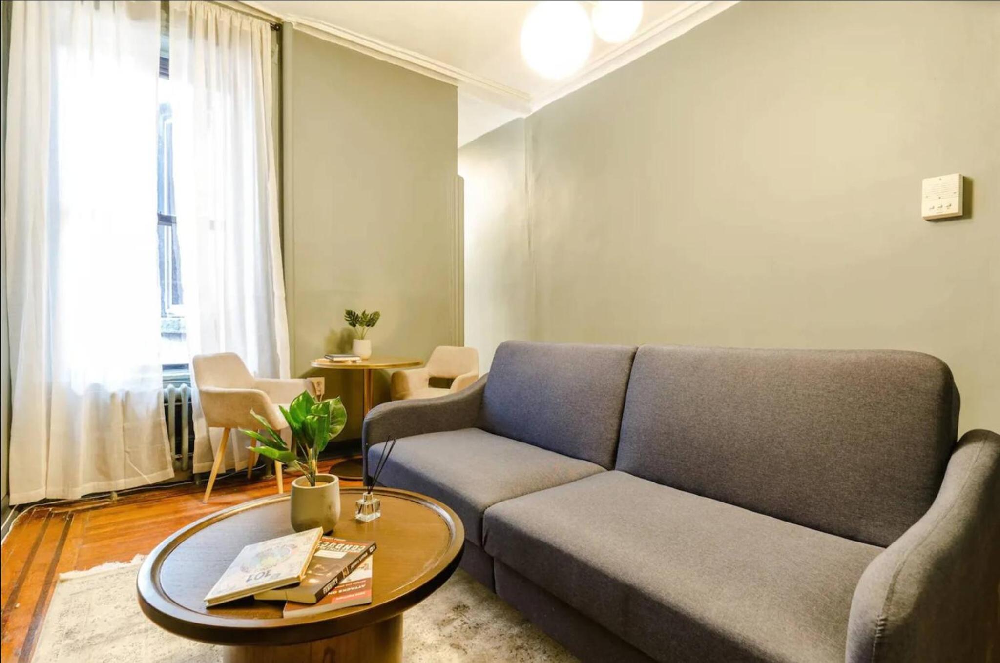 Apartment photo 2