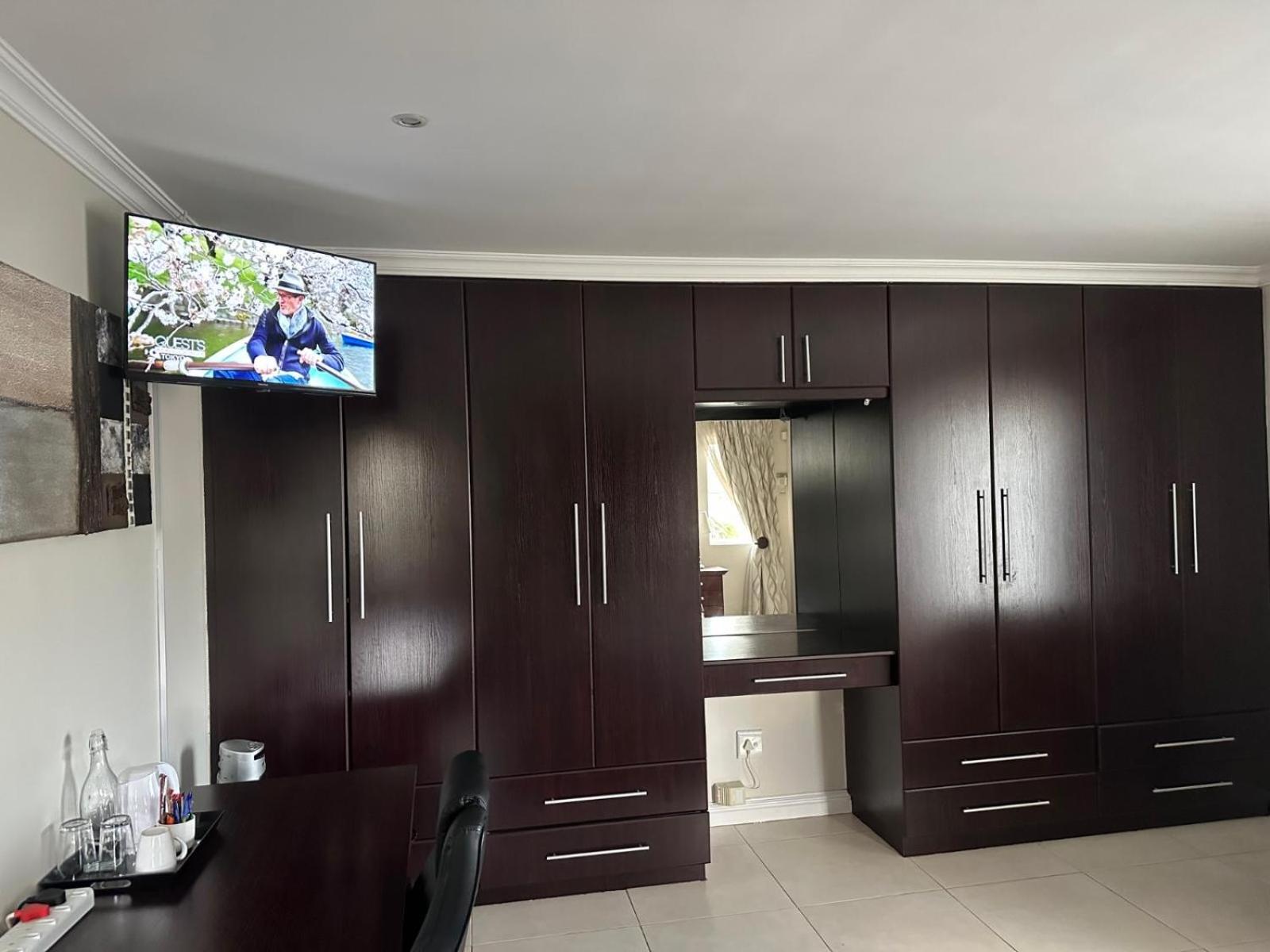 Deluxe King Room photo 1