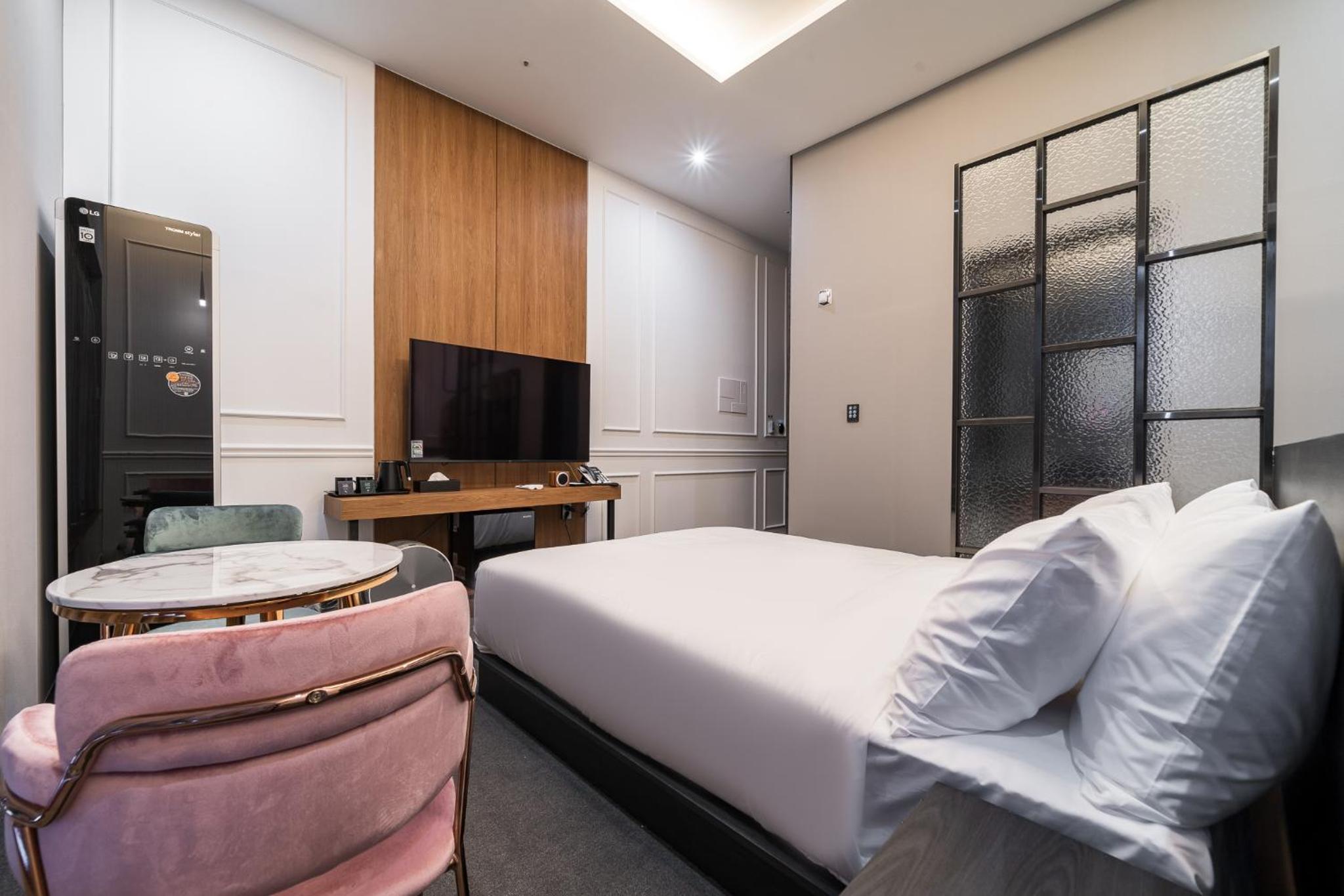 Superior Double Room with Lake View photo 2