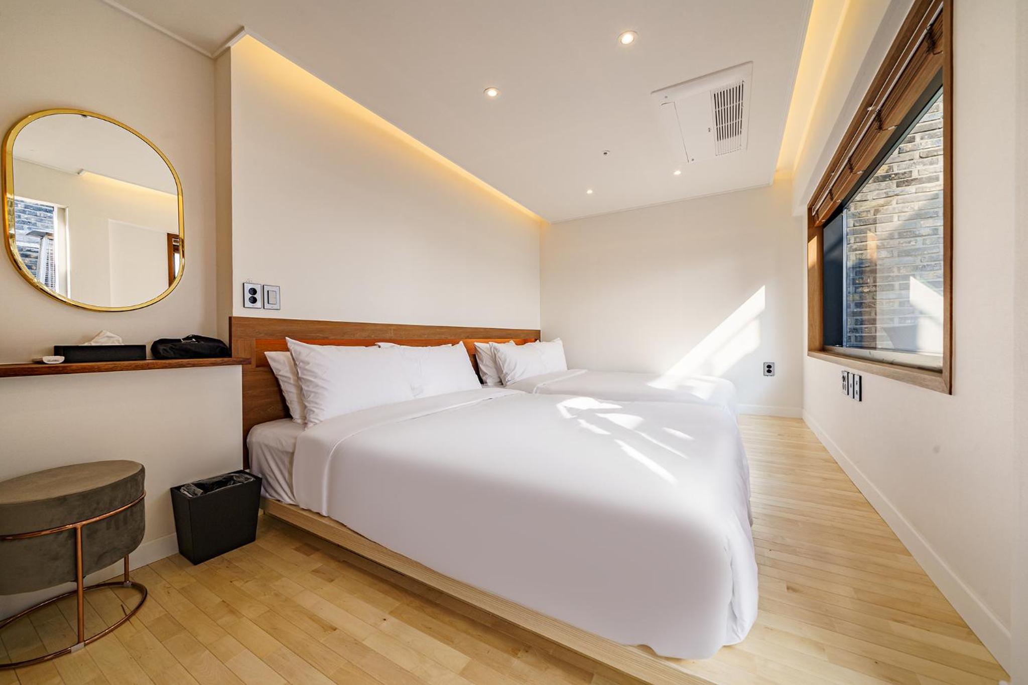 Suite with Lake View photo 1