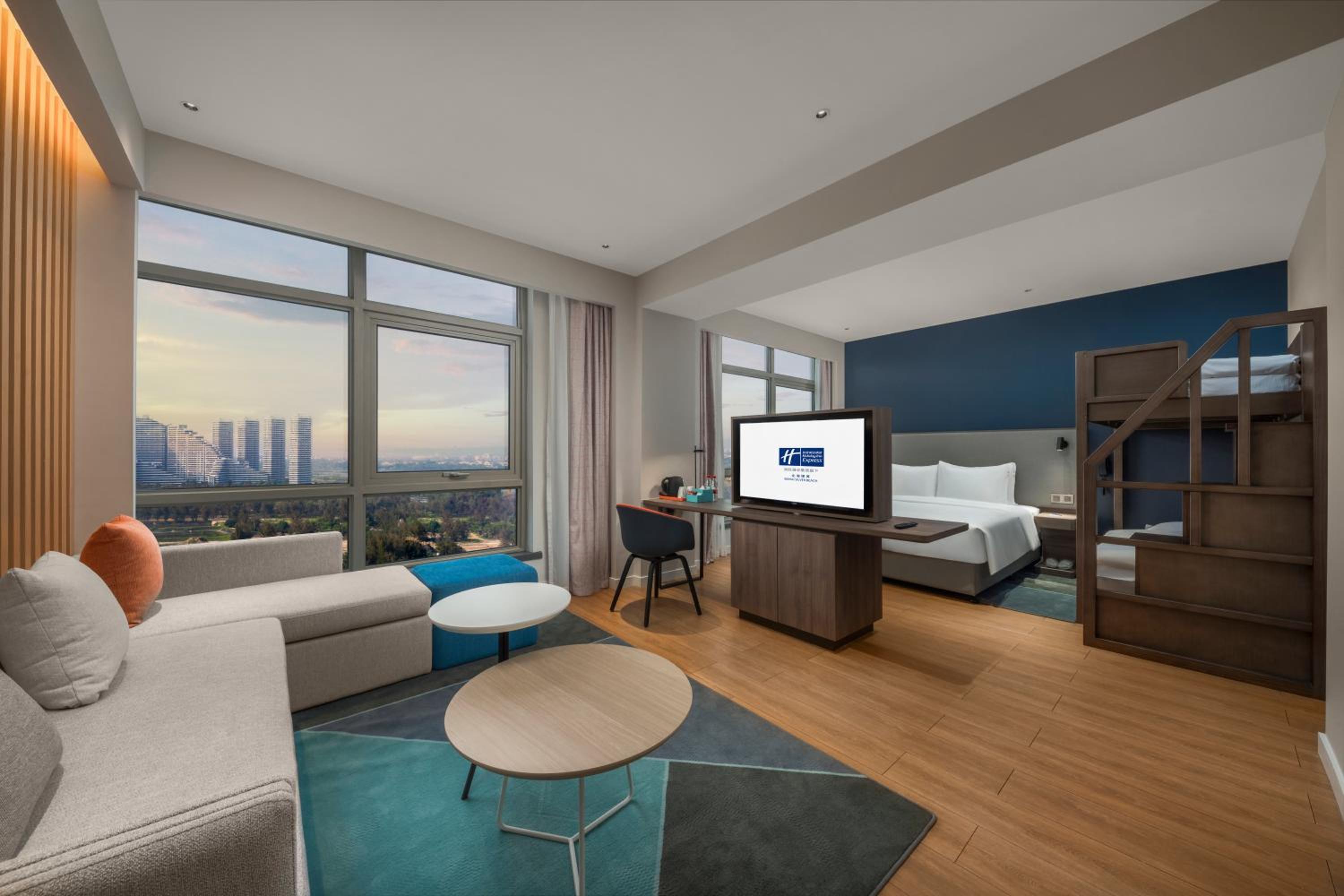 Premium Room with One King and One Bunk Bed - Photo 4