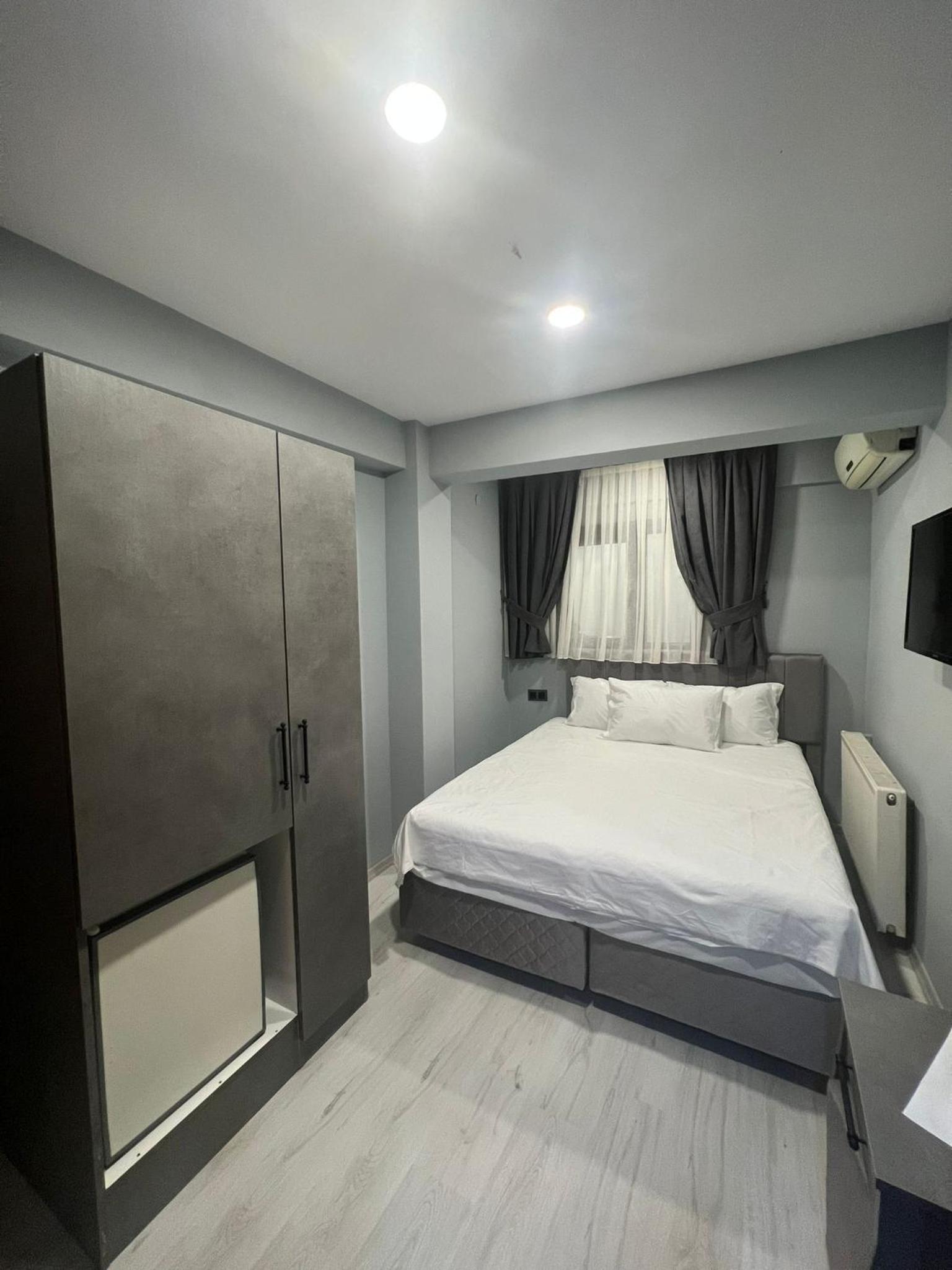 Budget Double Room photo 1