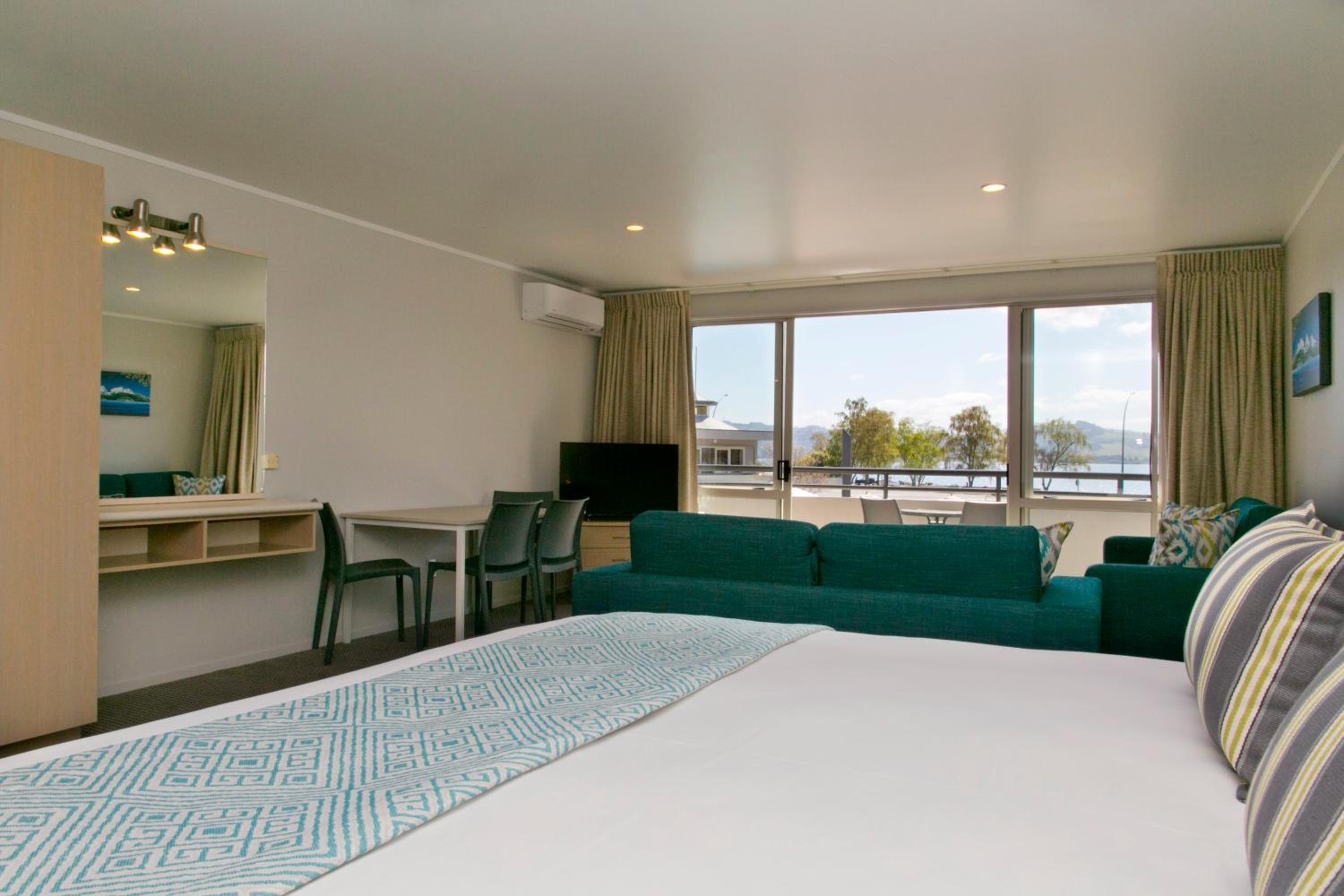 Studio with Lake View - Photo 1